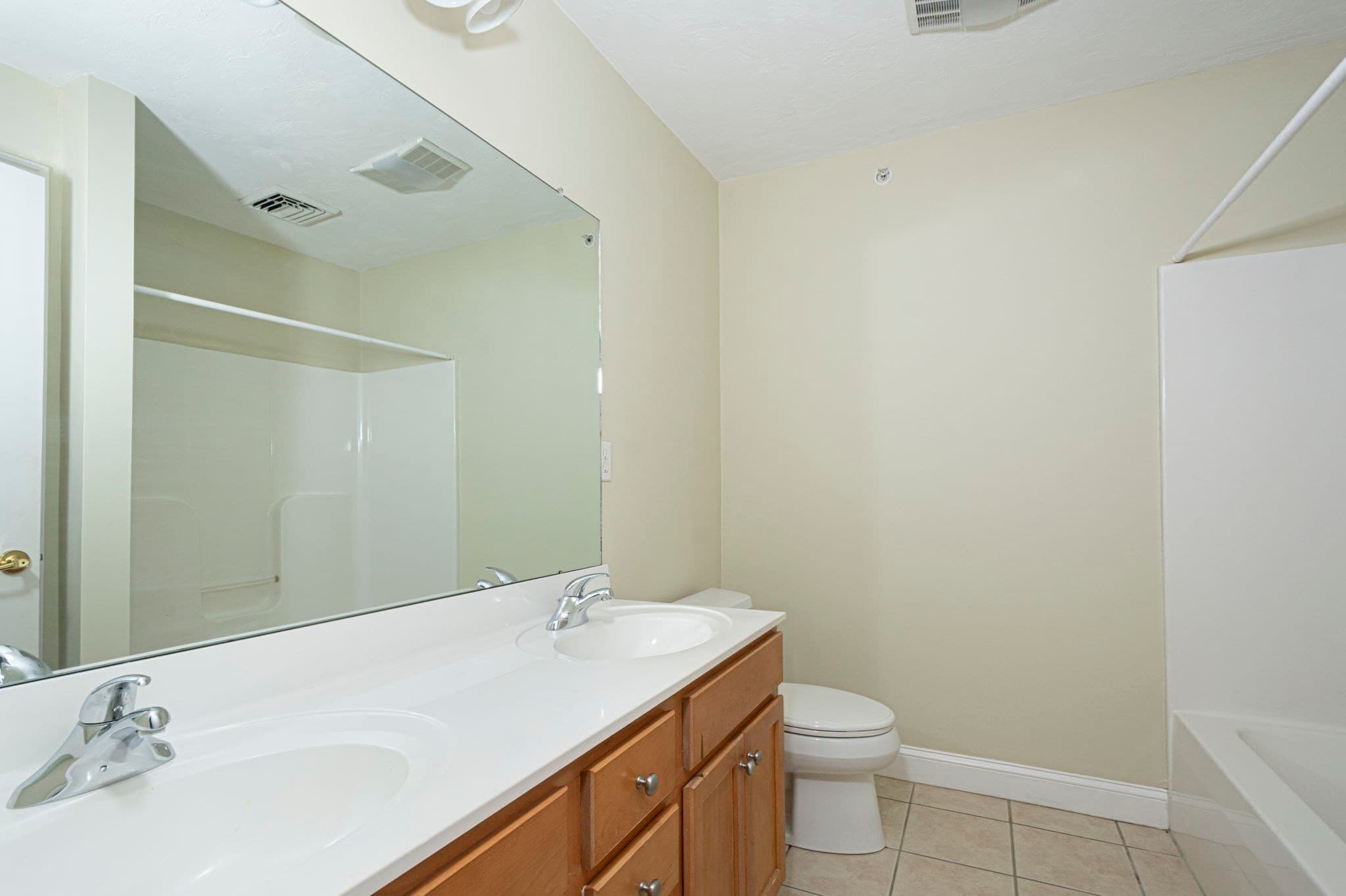 Condominium at 308 Sprucewood Ln # 308, Clinton MA 01510, Clinton, photo 17 of 24