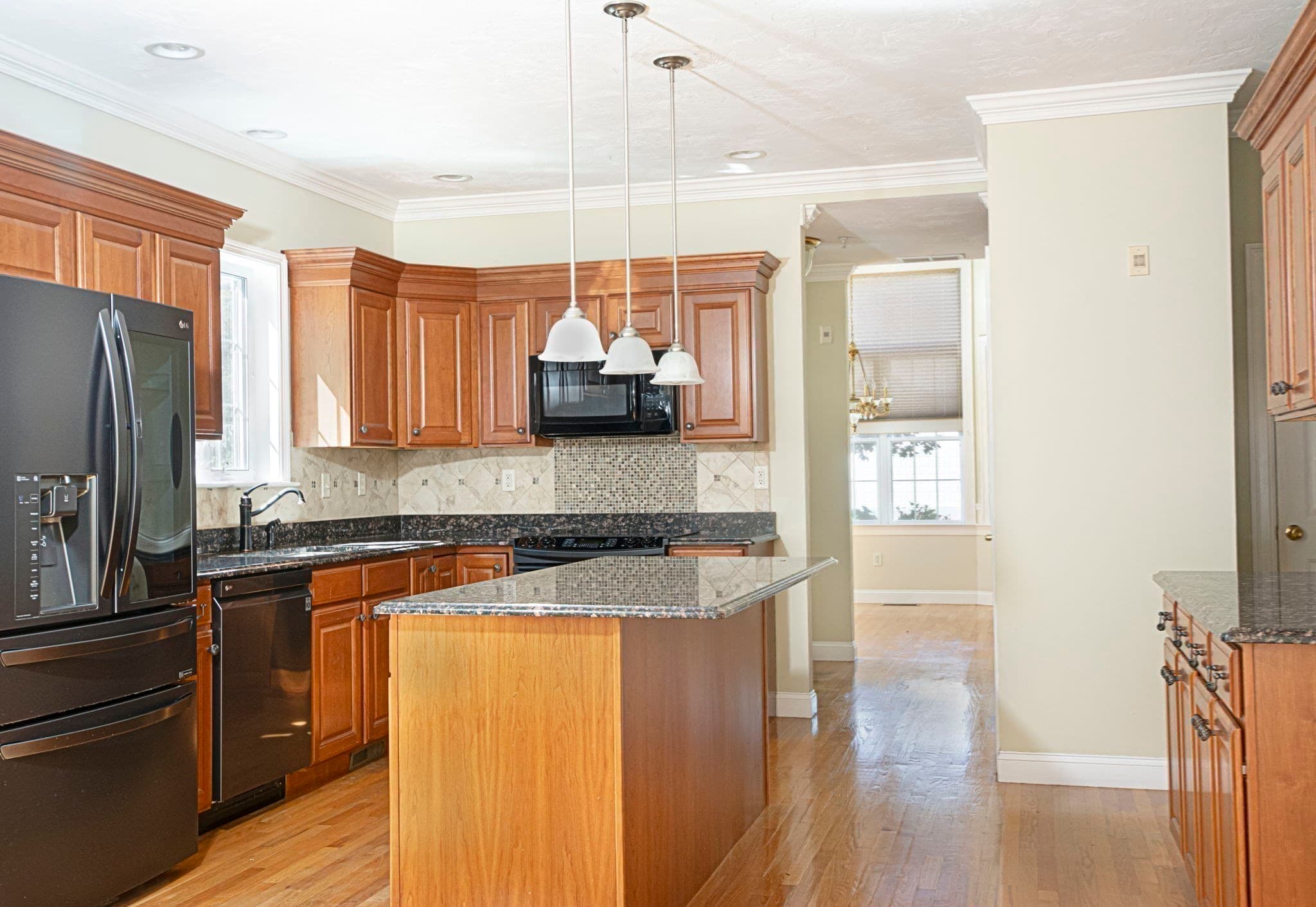 Condominium at 308 Sprucewood Ln # 308, Clinton MA 01510, Clinton, photo 7 of 24