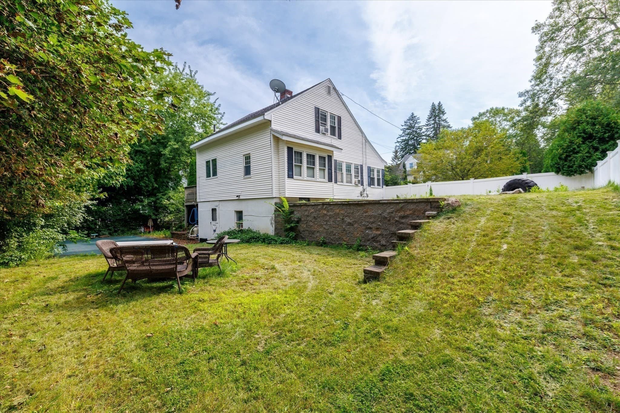 Single Family Residence at 22 Oneida, Worcester MA 01606, Worcester, photo 22 of 27