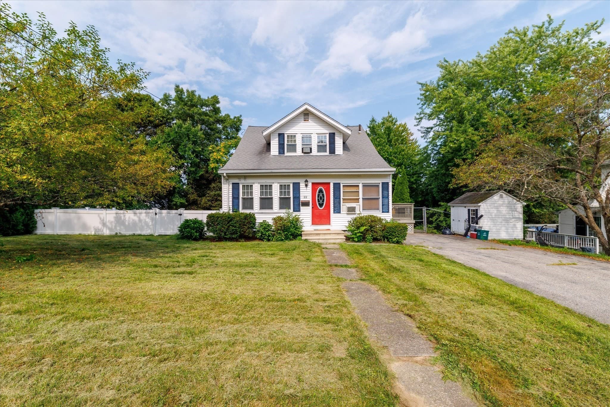 22 Oneida, Worcester MA 01606