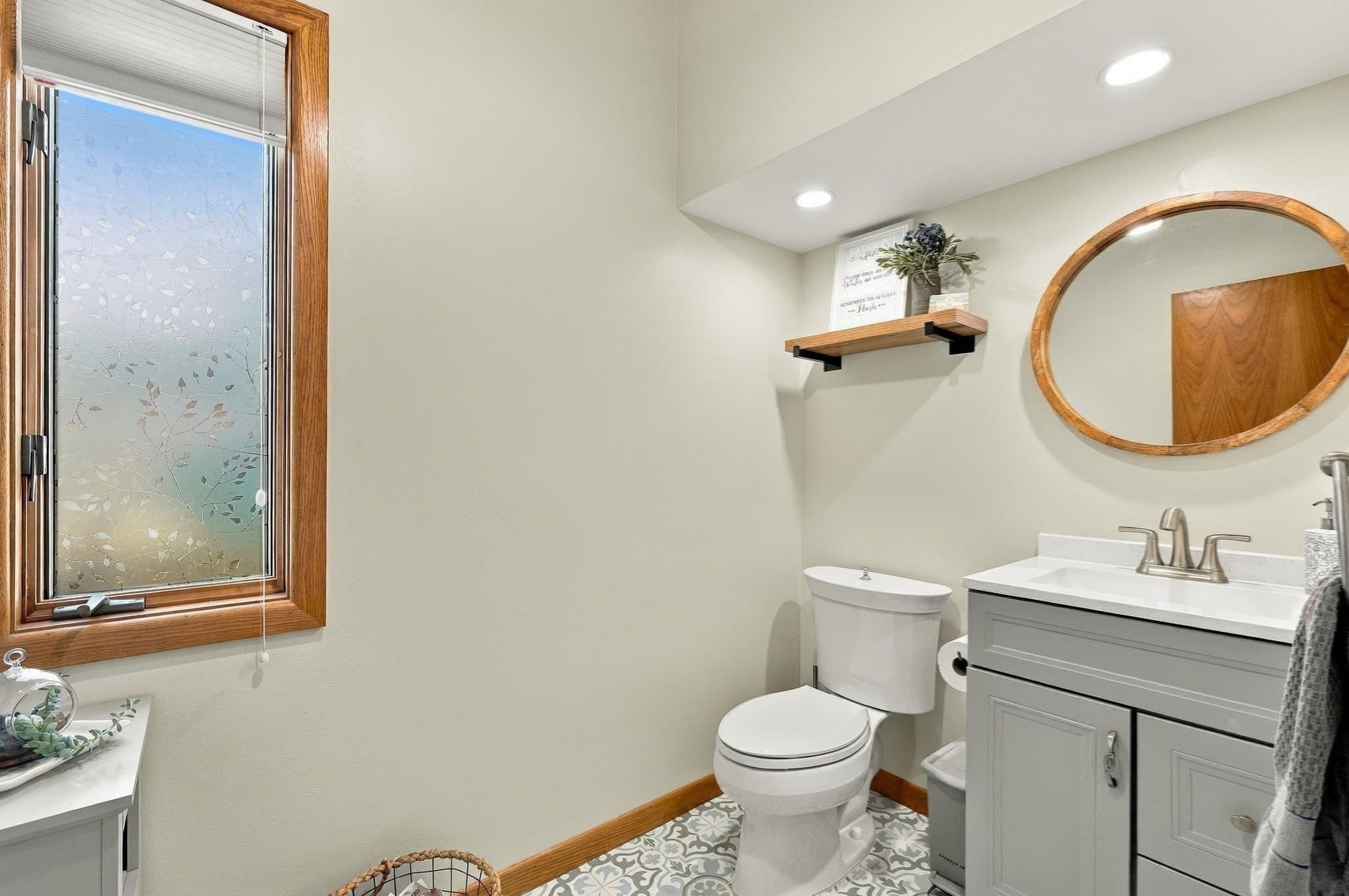 Single Family Residence at 155 Friendship St, Fall River MA 02724, Fall River, photo 8 of 42