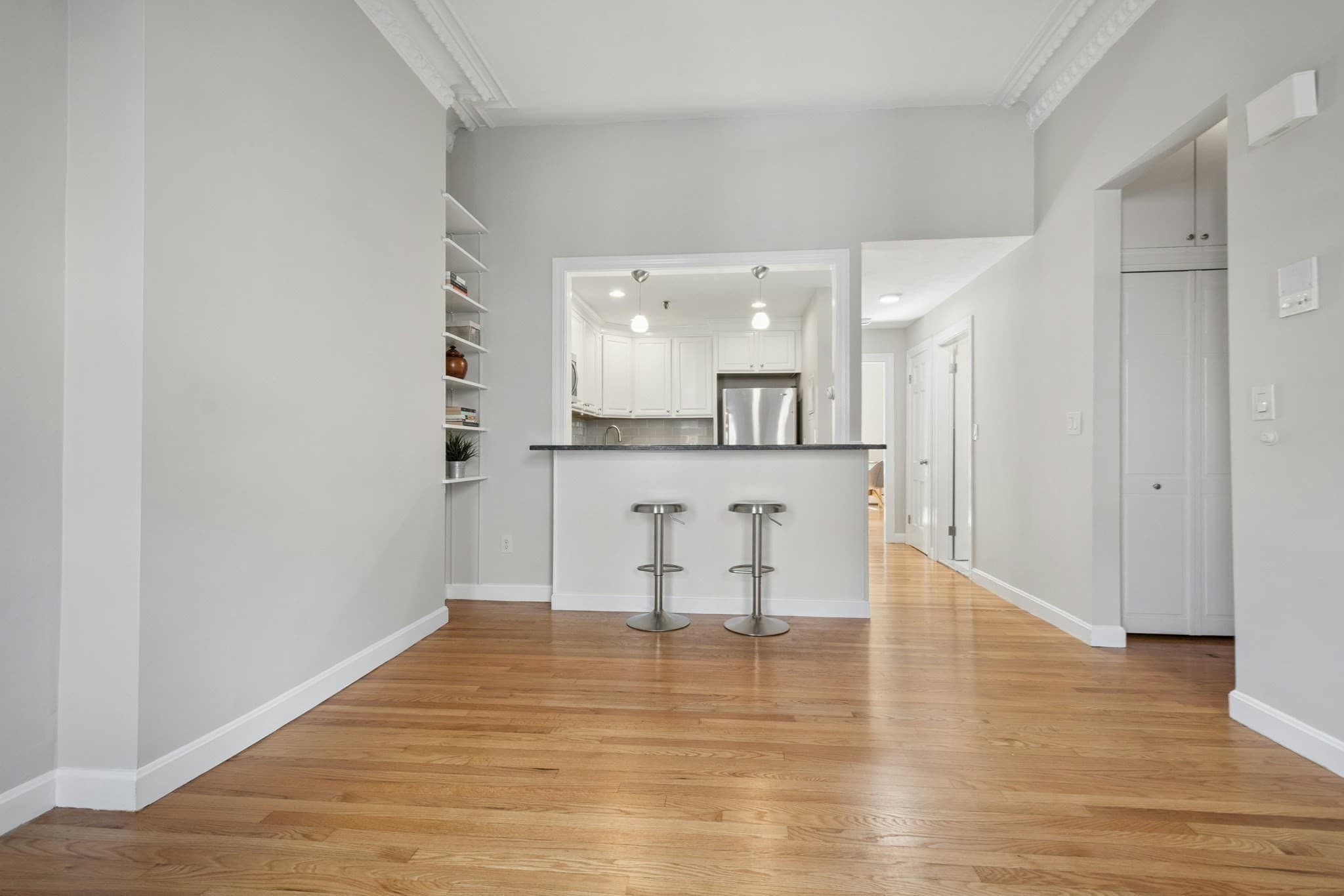 Condominium at 130 Pembroke St # 2, Boston MA 02118, photo 7 of 23