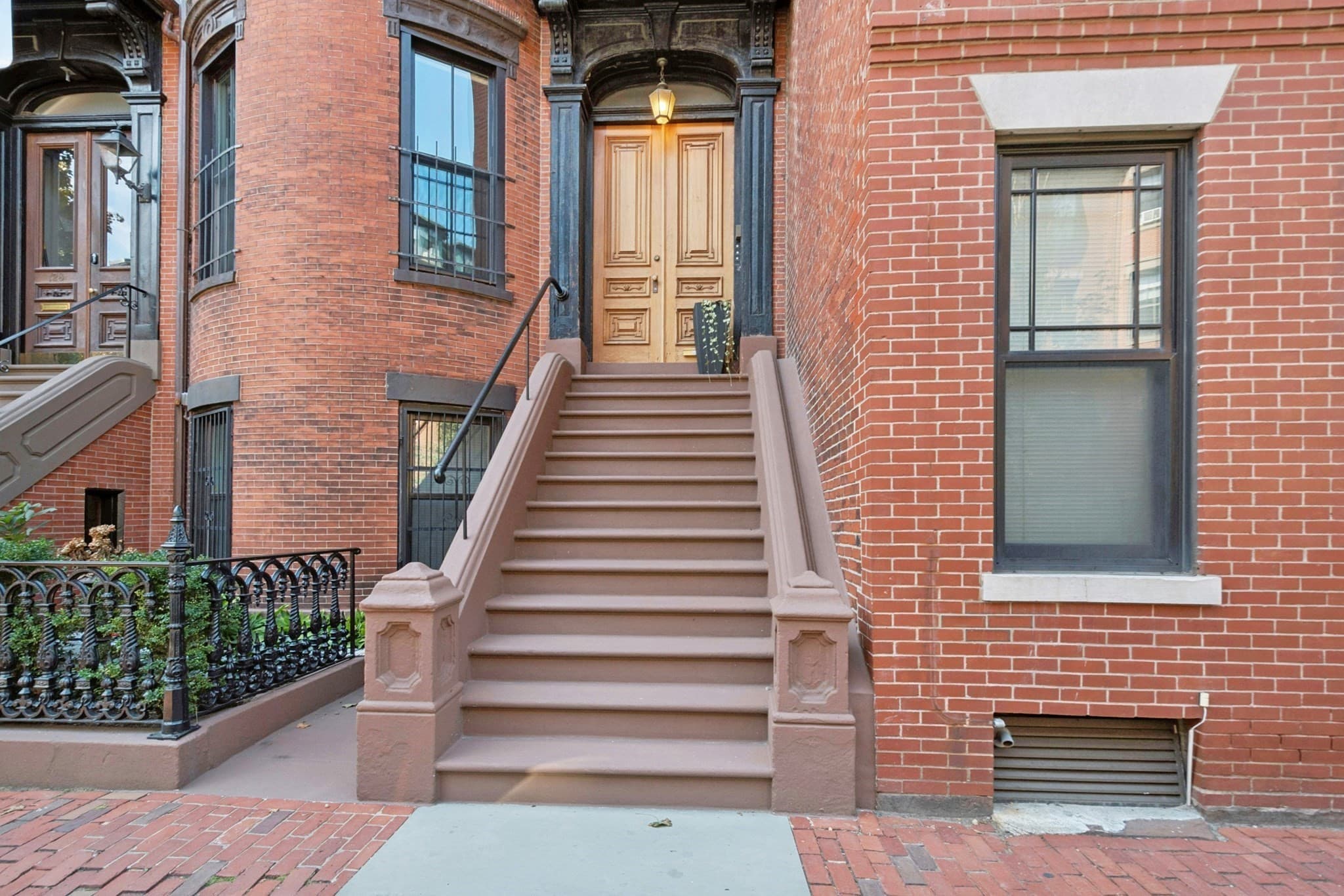 130 Pembroke St # 2, Boston MA 02118