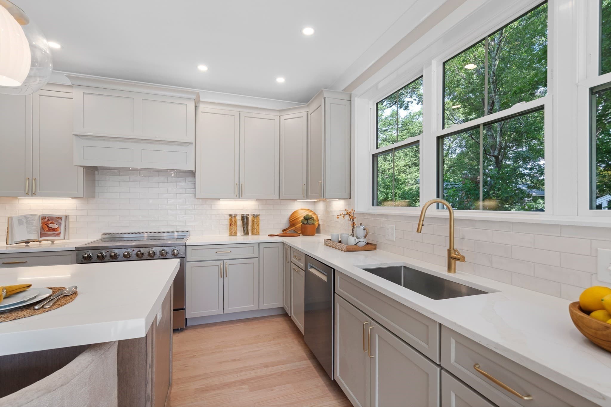 Single Family Residence at 53 Hodge Rd, Arlington MA 02474, Arlington, photo 7 of 42