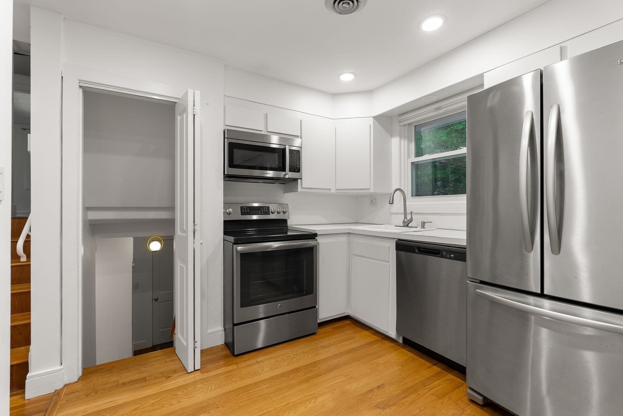 Single Family Residence at 109 Wallis Road, Brookline MA 02467, Brookline, photo 6 of 13
