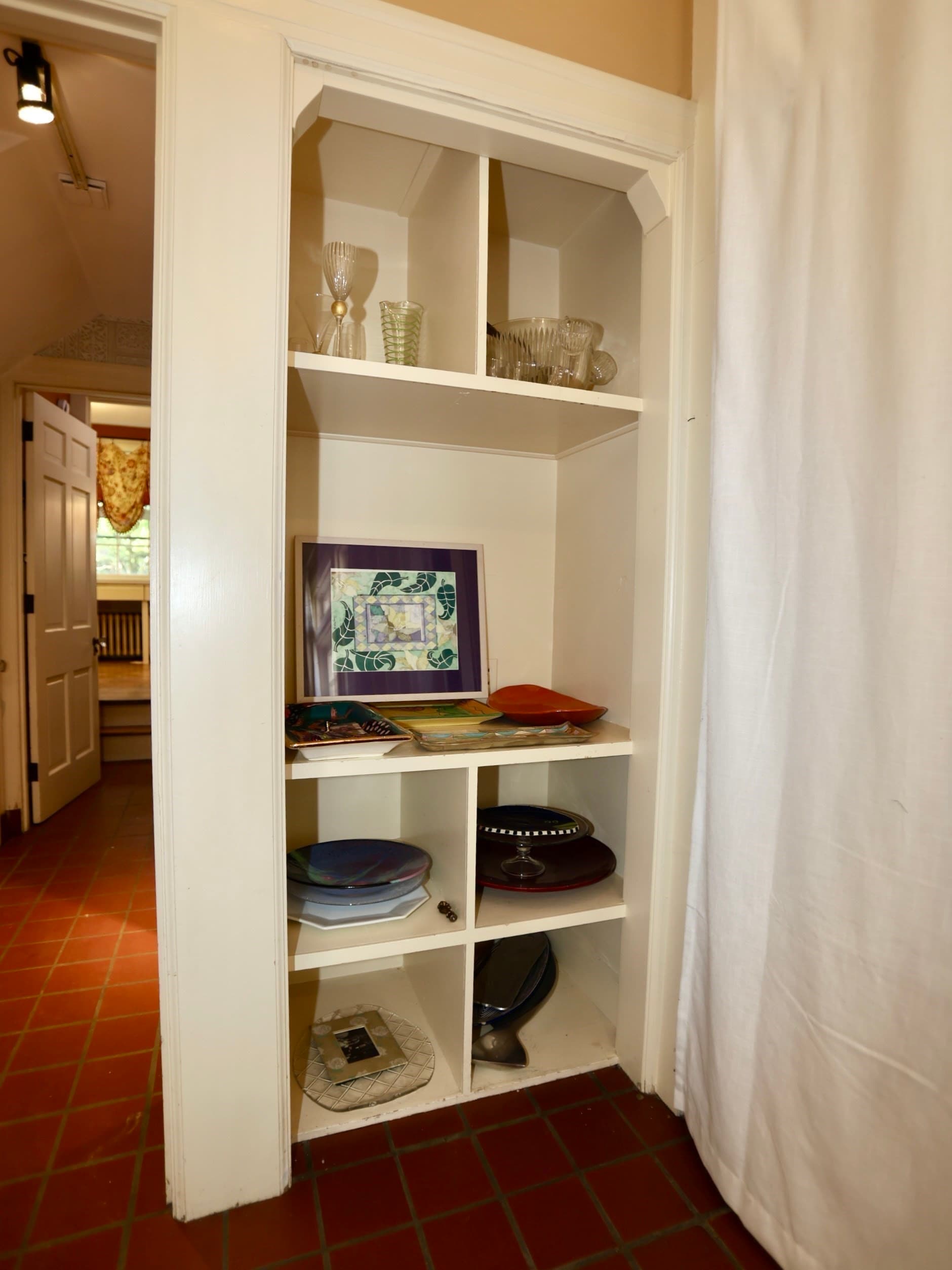 Single Family Residence at 112 Russell St, Worcester MA 01609, Worcester, photo 6 of 36