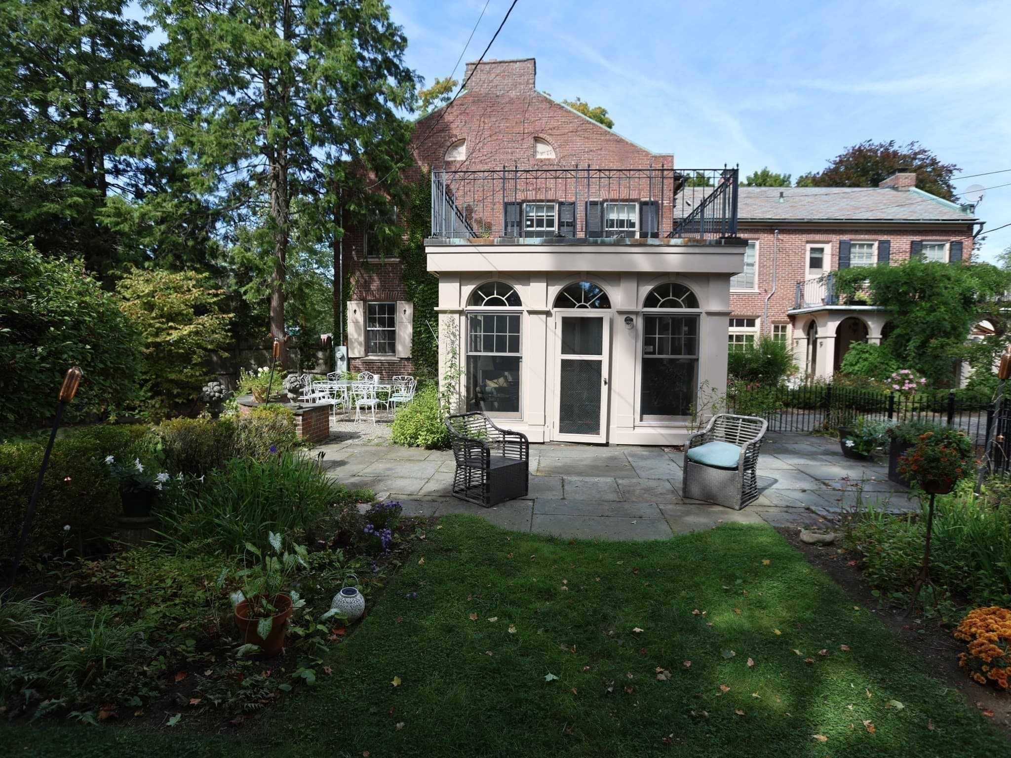 Single Family Residence at 112 Russell St, Worcester MA 01609, Worcester, photo 28 of 36