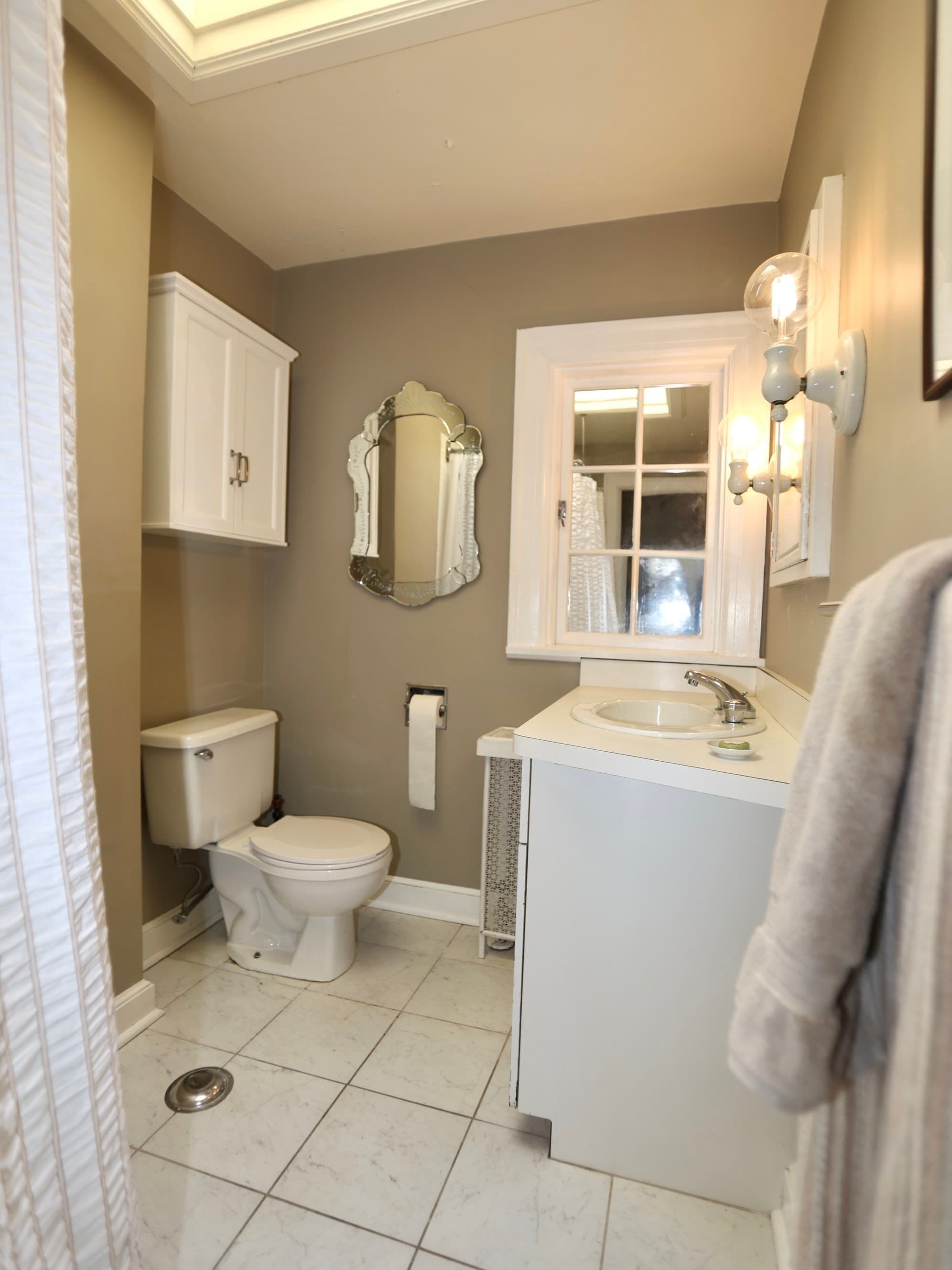 Single Family Residence at 112 Russell St, Worcester MA 01609, Worcester, photo 24 of 36