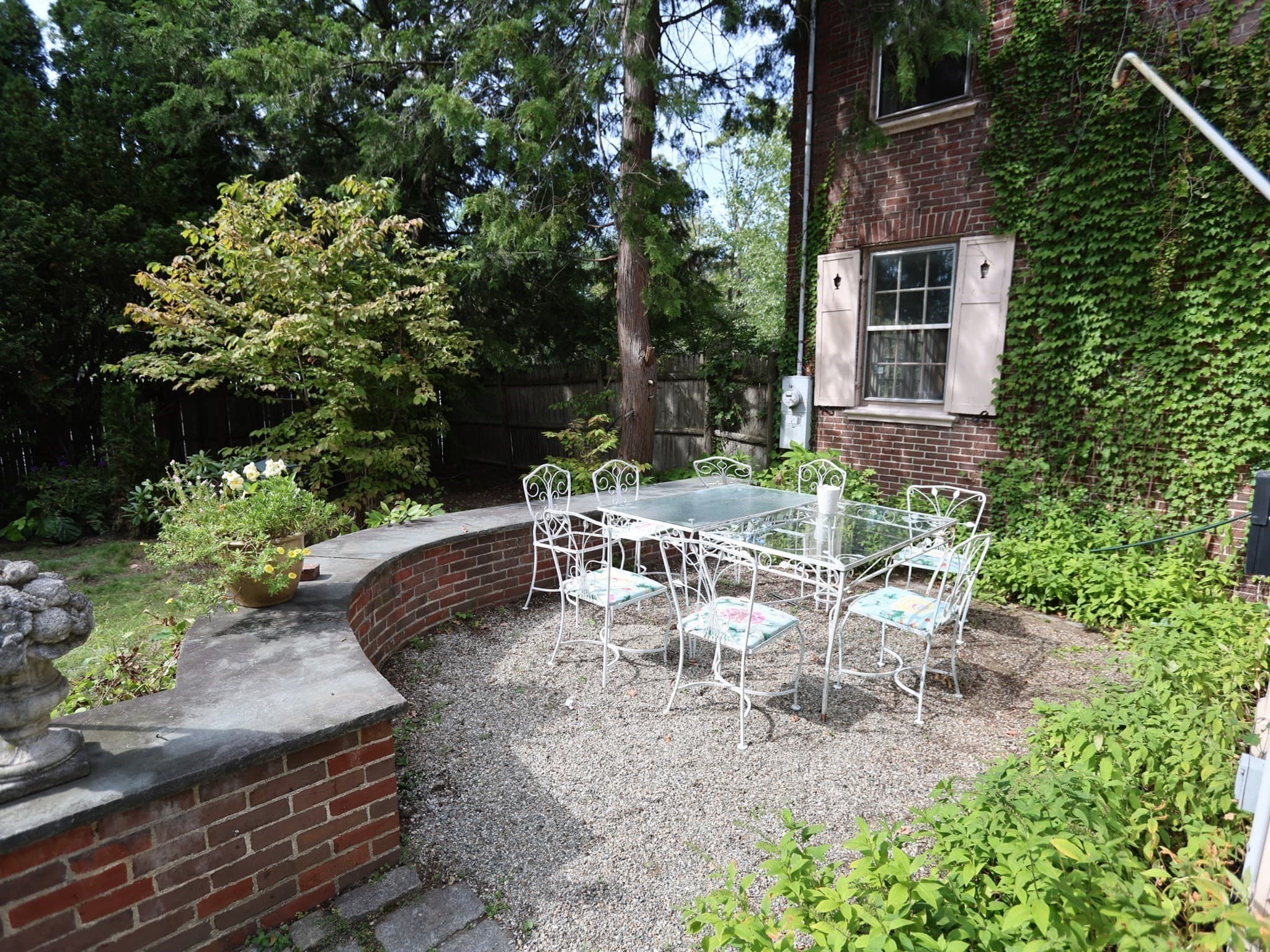 Single Family Residence at 112 Russell St, Worcester MA 01609, Worcester, photo 30 of 36