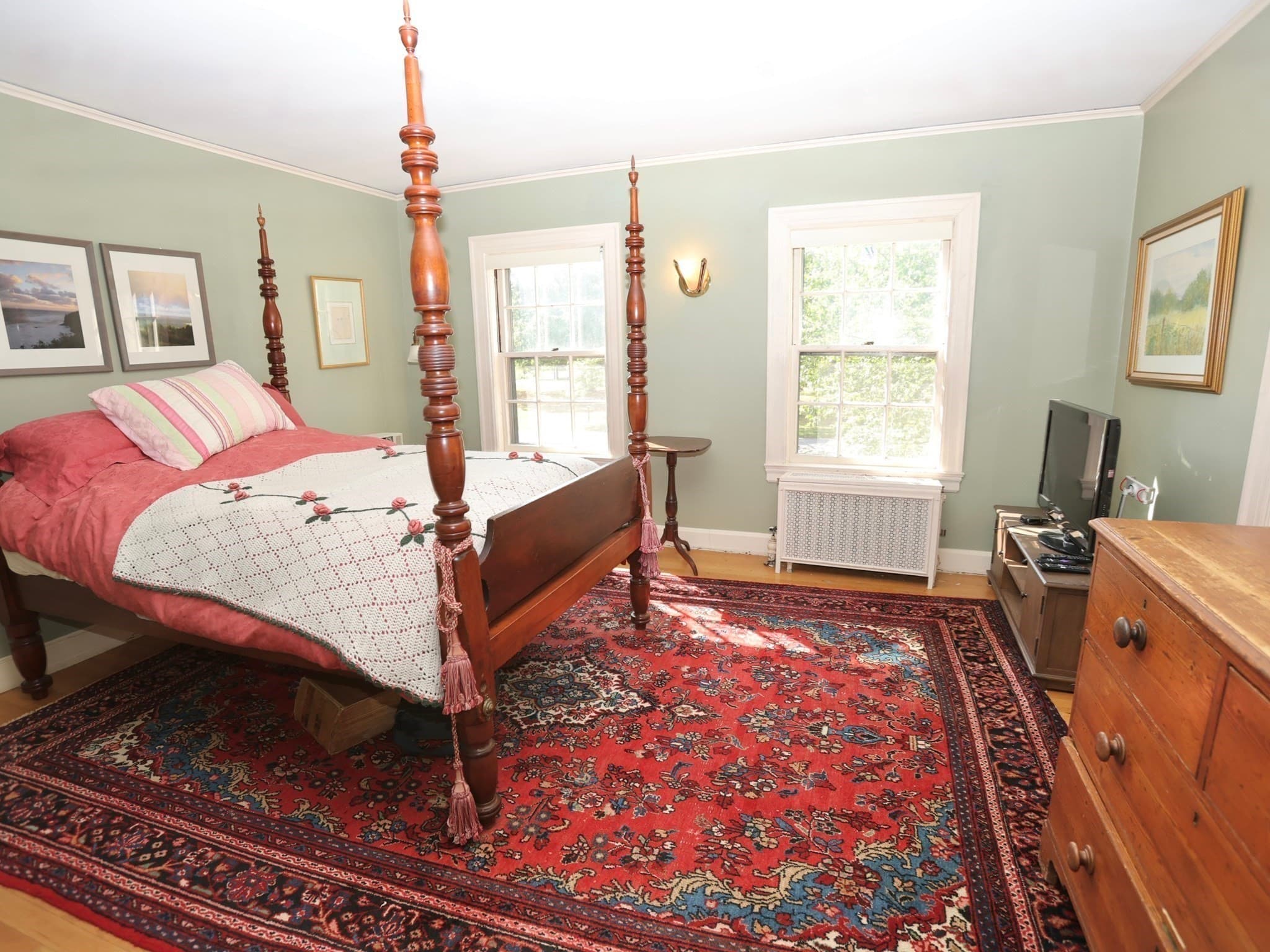 Single Family Residence at 112 Russell St, Worcester MA 01609, Worcester, photo 18 of 36
