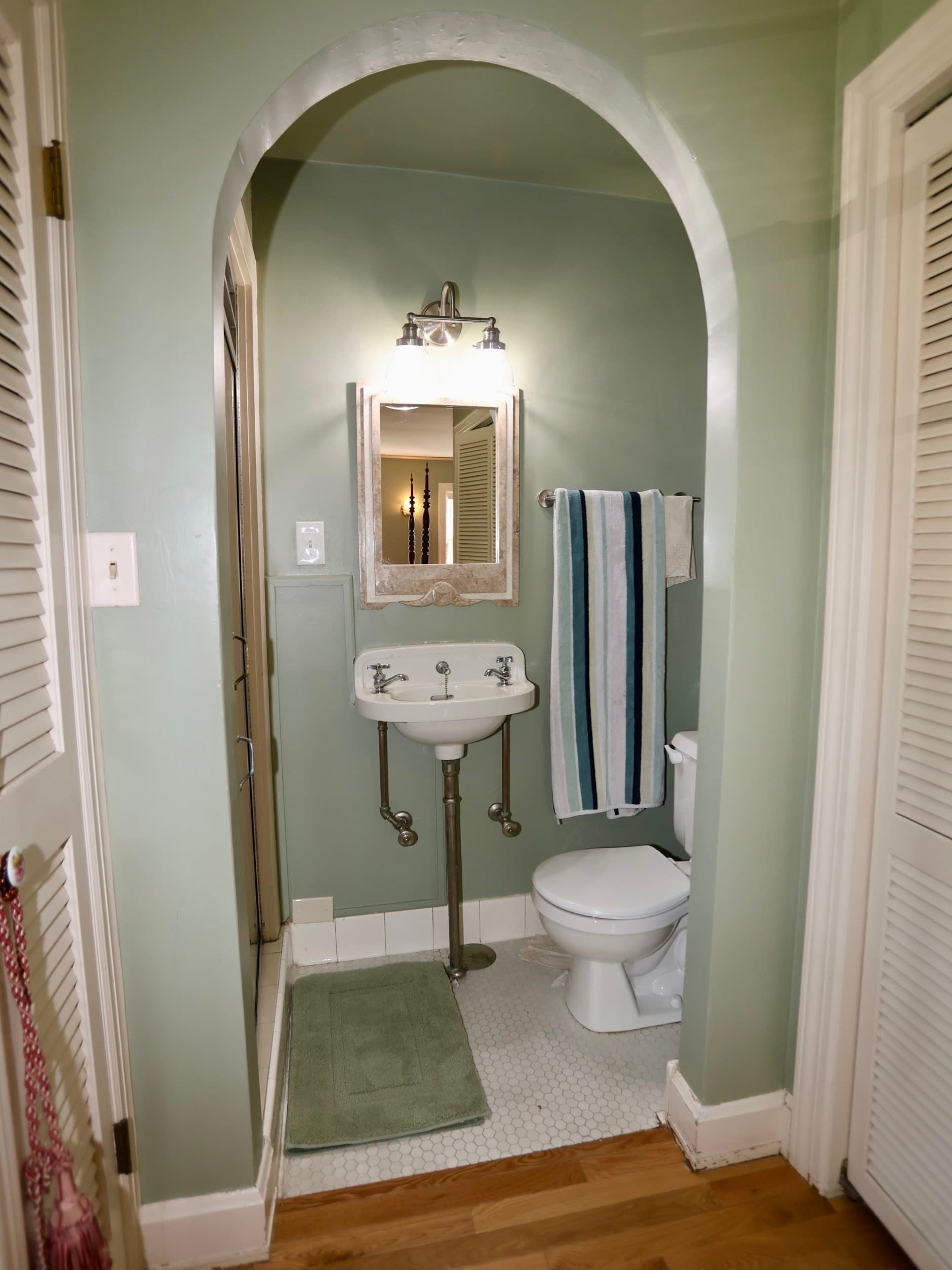 Single Family Residence at 112 Russell St, Worcester MA 01609, Worcester, photo 19 of 36