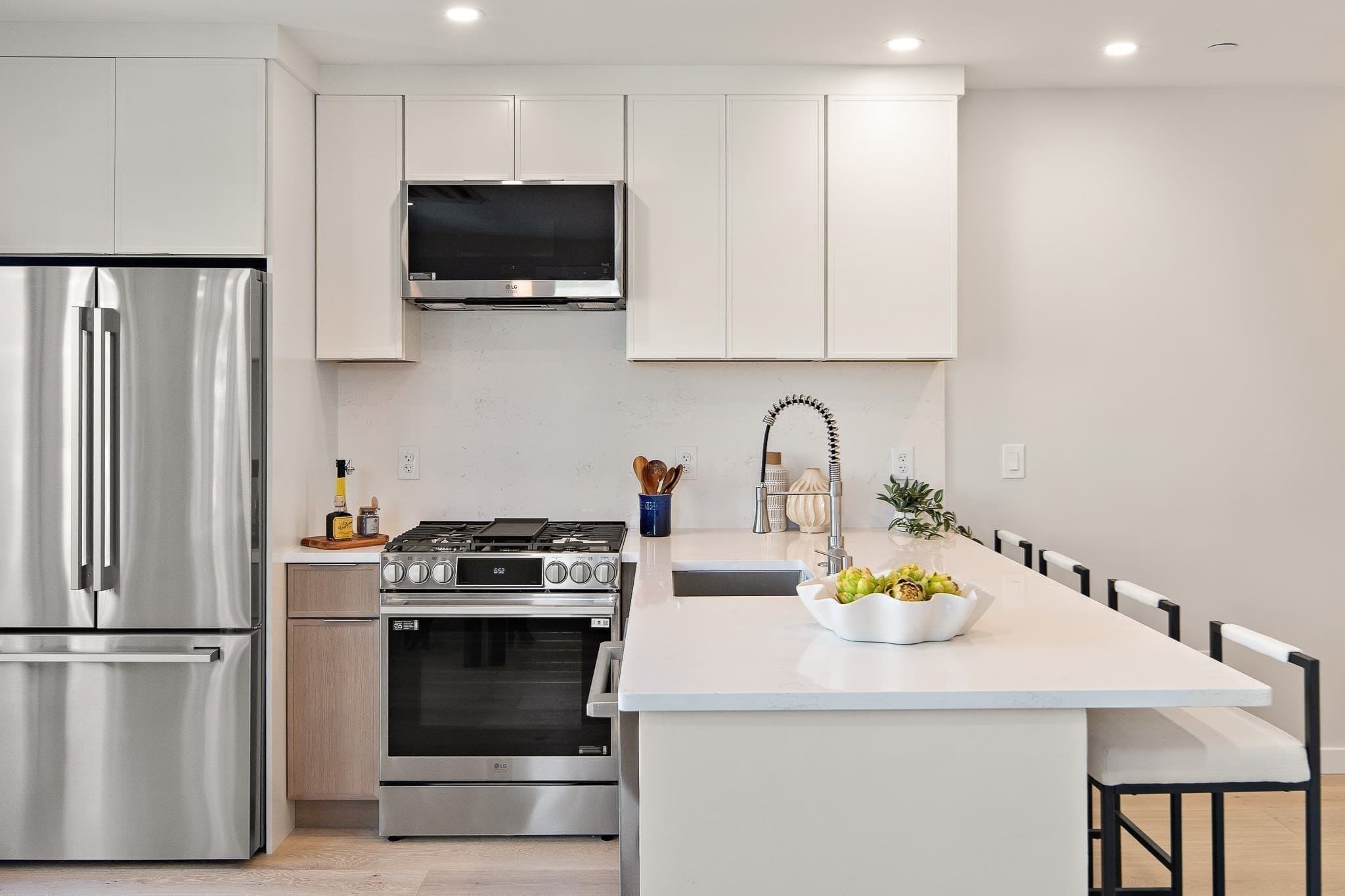 Condominium at 46 Everett Street # 3, Boston MA 02128, Boston, photo 12 of 23