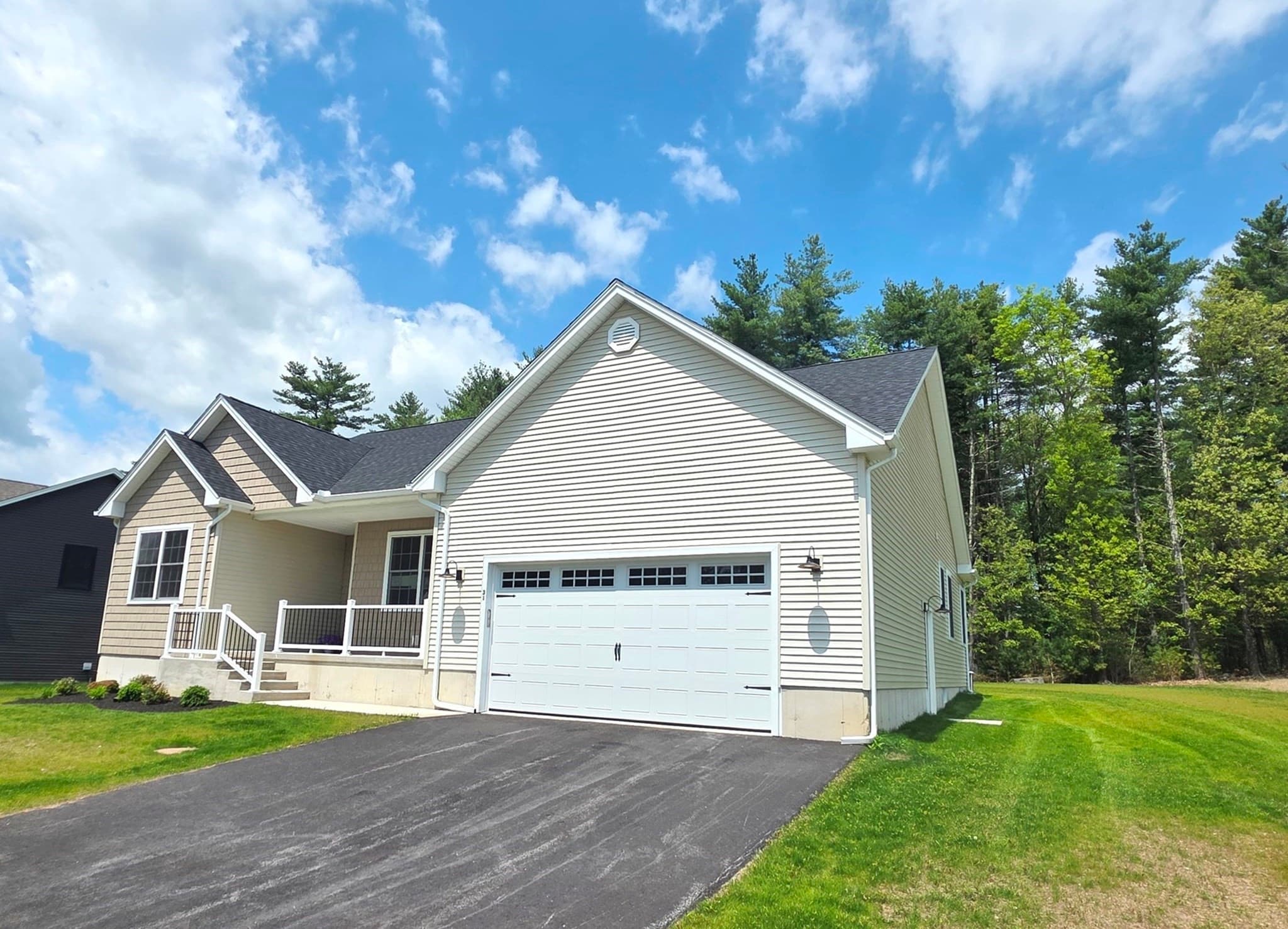 Single Family Residence at 31 High Bluff, Belchertown MA 01007, Belchertown, photo 3 of 36