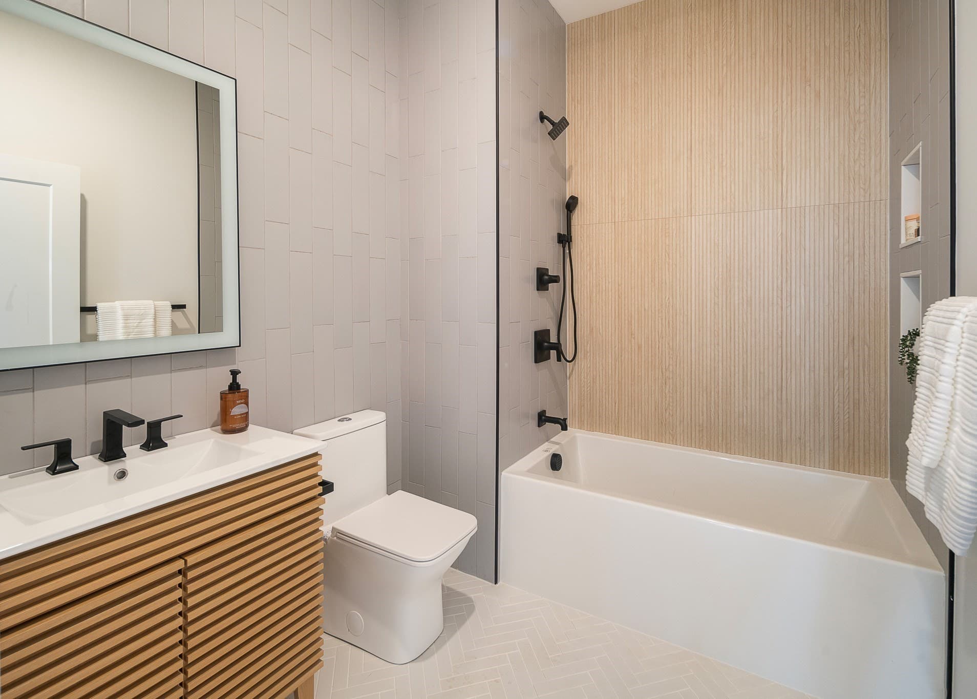 Condominium at 130 Shirley Street # 220, Winthrop MA 02152, Winthrop, photo 12 of 18