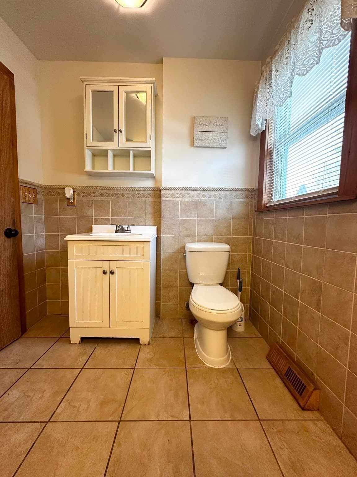 Single Family Residence at 770 Main Street, Acushnet MA 02743, Acushnet, photo 6 of 19