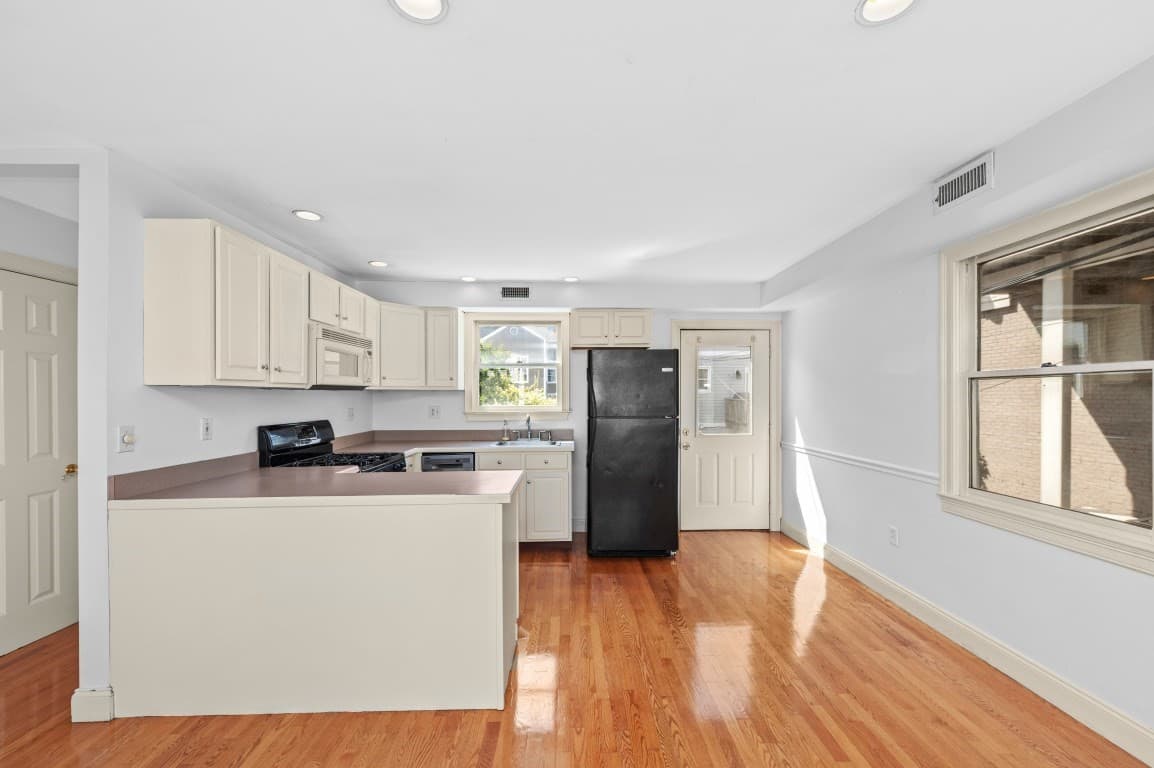 Single Family Residence at 61 Baxter St. # 61, Boston MA 02127, photo 6 of 20