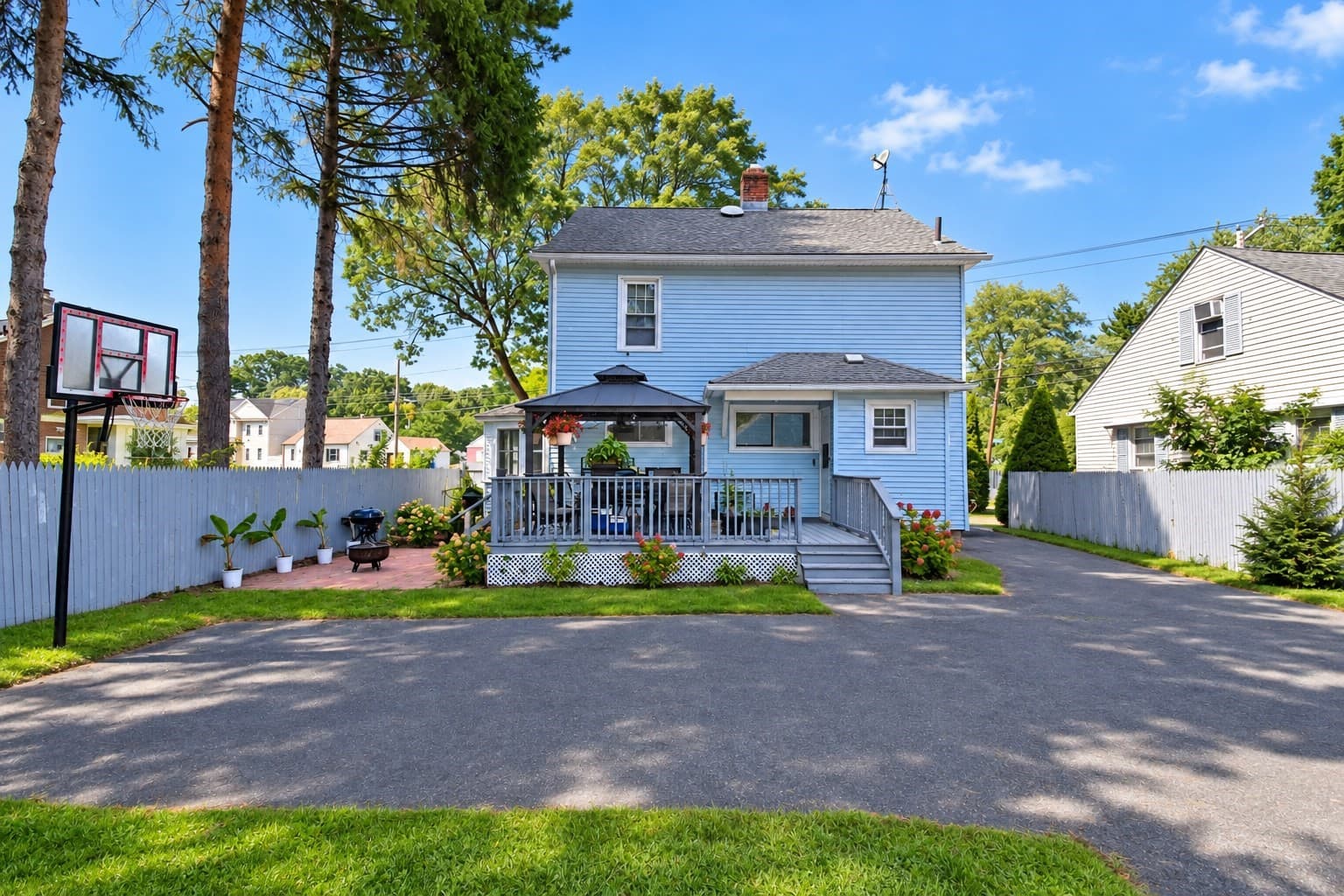 Single Family Residence at 1245 Bay St, Springfield MA 01109, Springfield, photo 29 of 38
