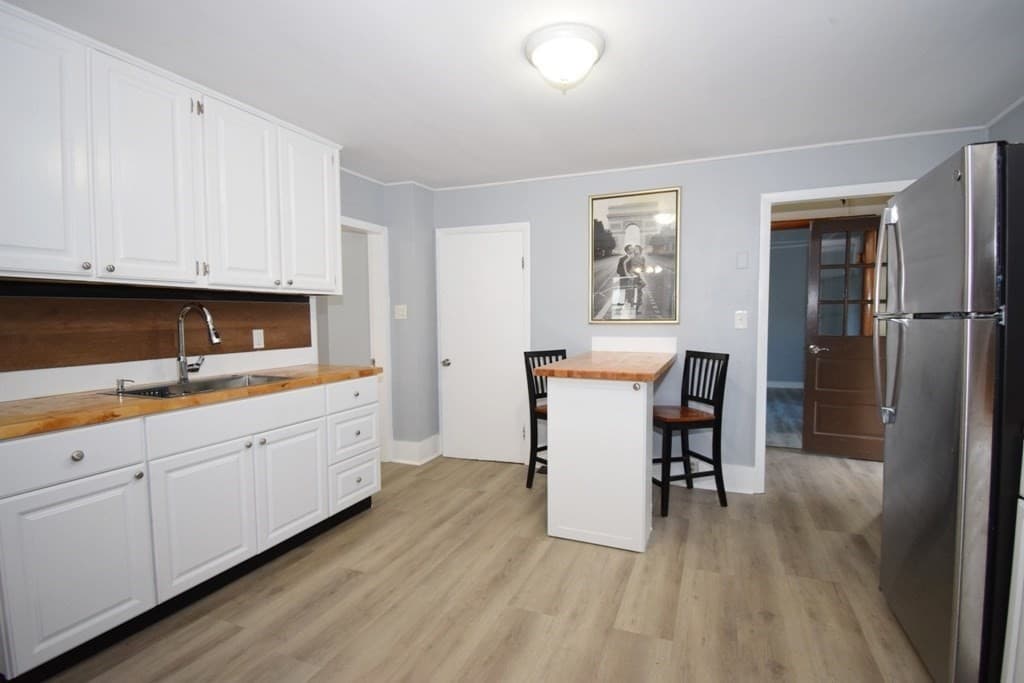 Single Family Residence at 433 Putnam Hill Rd, Sutton MA 01590, Sutton, photo 19 of 34