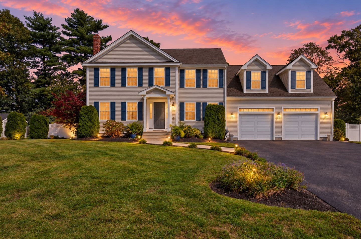 68 Metacomet Ave, Taunton MA 02718