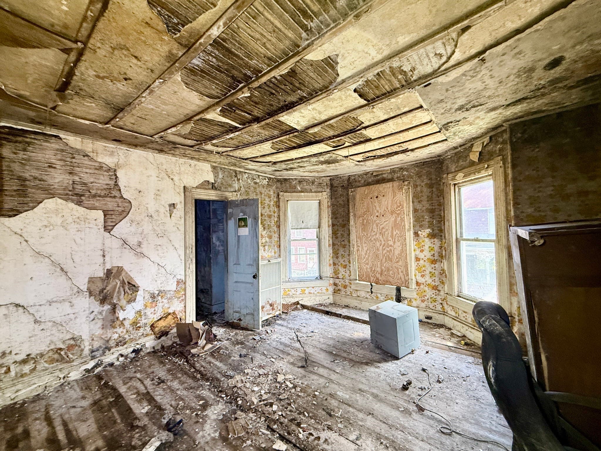 Single Family Residence at 161 Lincoln St, Holyoke MA 01040, Holyoke, photo 14 of 26