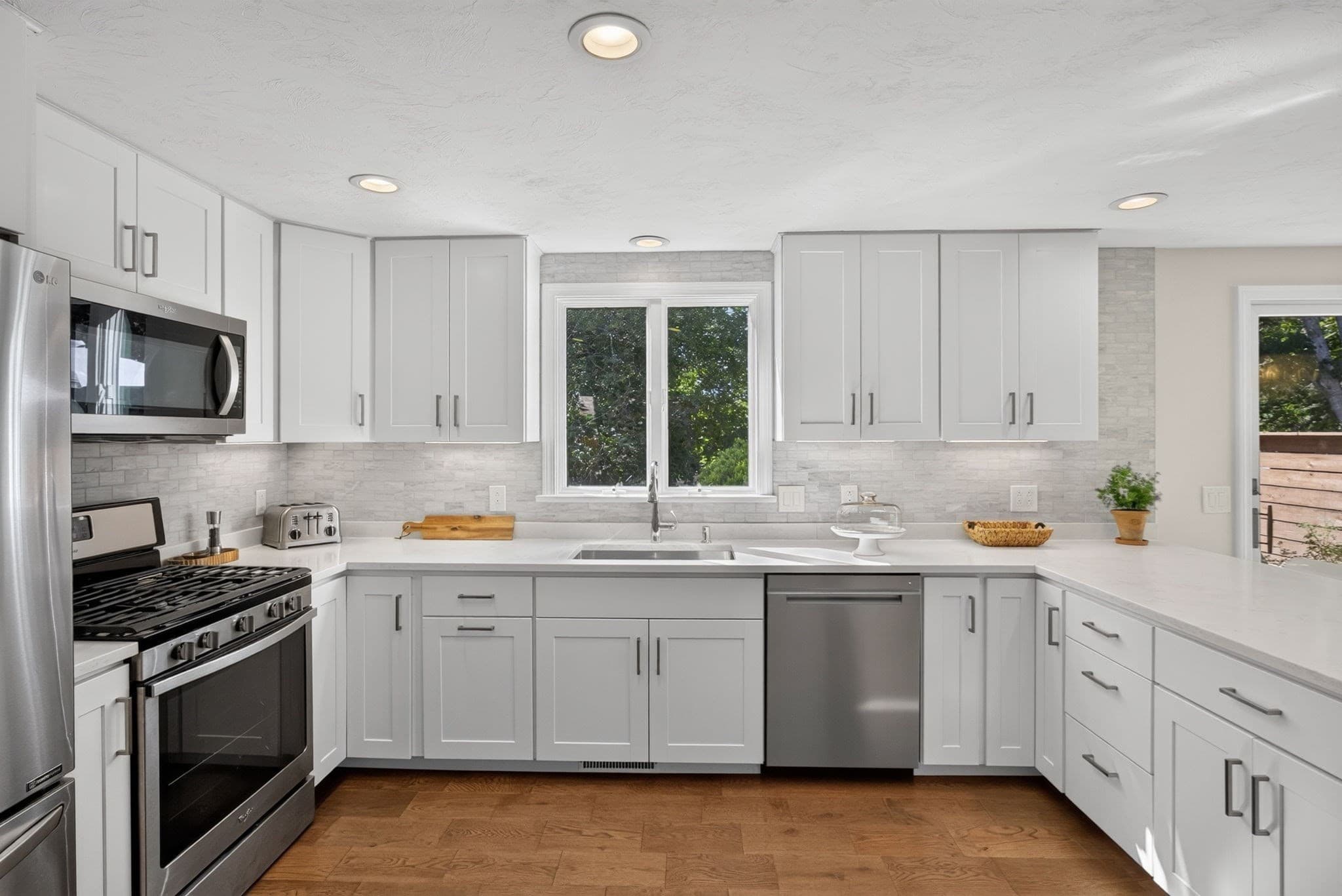 Single Family Residence at 39 Antlers Shore Drive, Falmouth MA 02536, Falmouth, photo 16 of 42