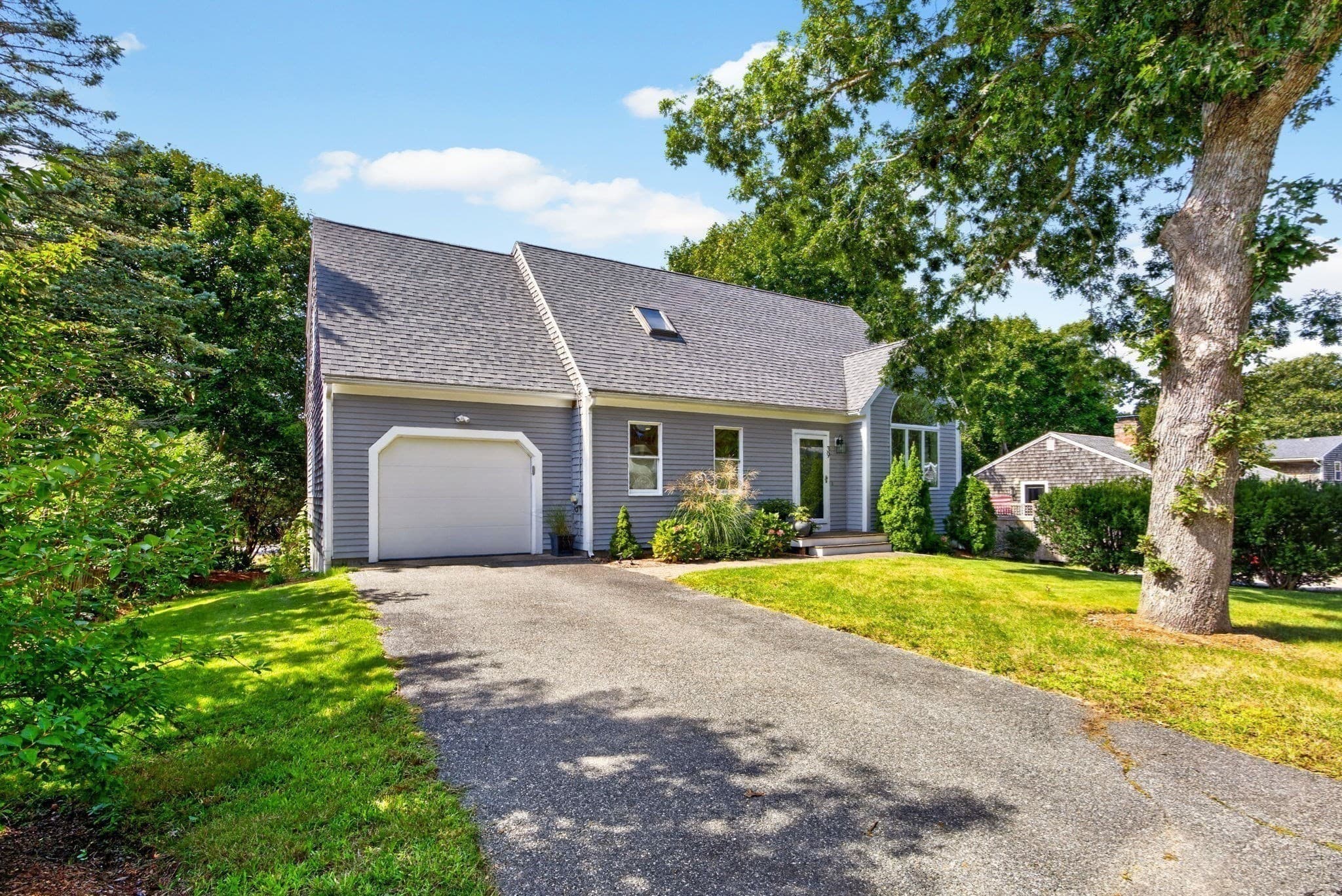 Single Family Residence at 39 Antlers Shore Drive, Falmouth MA 02536, Falmouth, photo 5 of 42