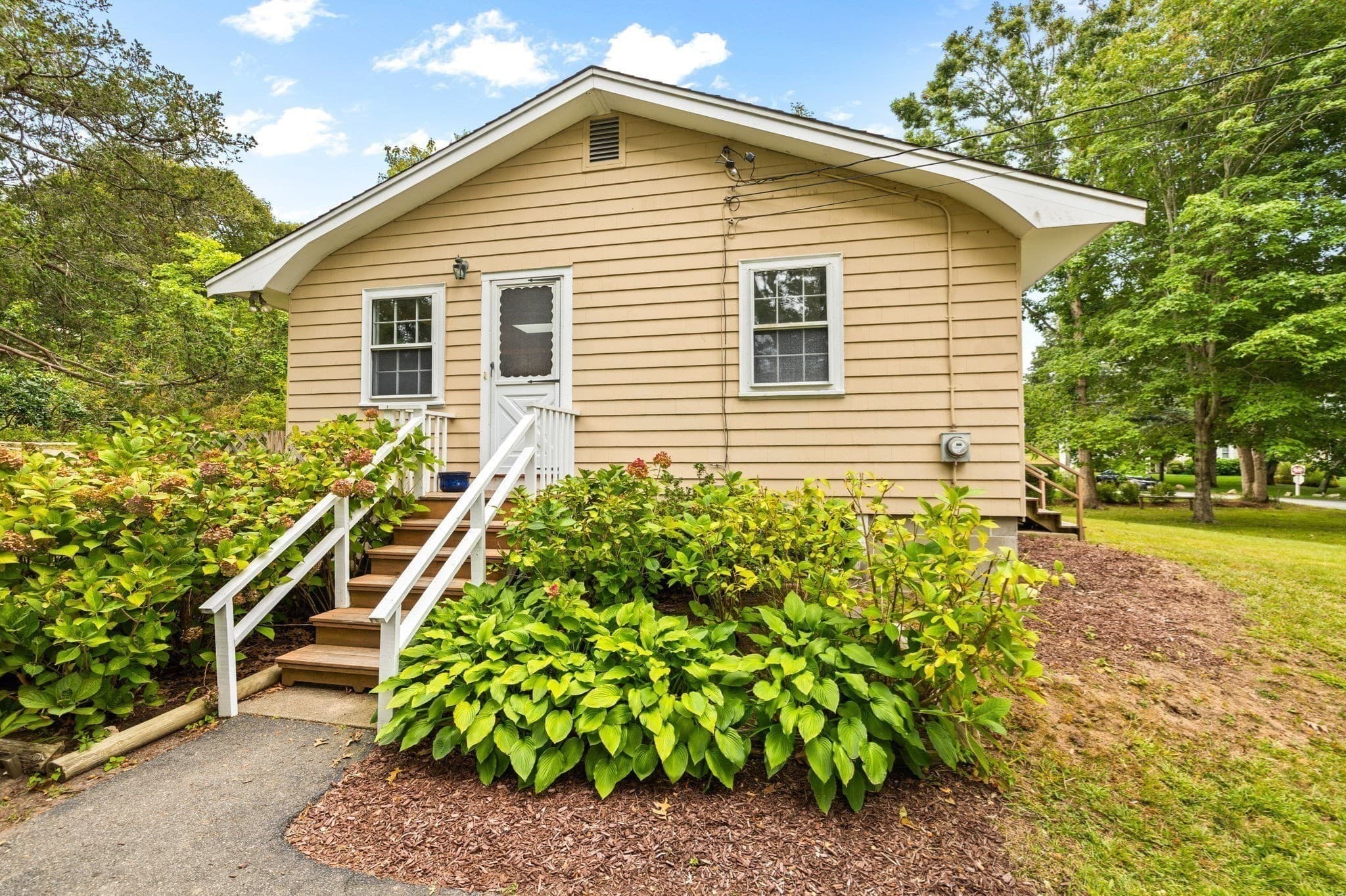 Single Family Residence at 23 Santuit Rd, Falmouth MA 02556, Falmouth, photo 12 of 42