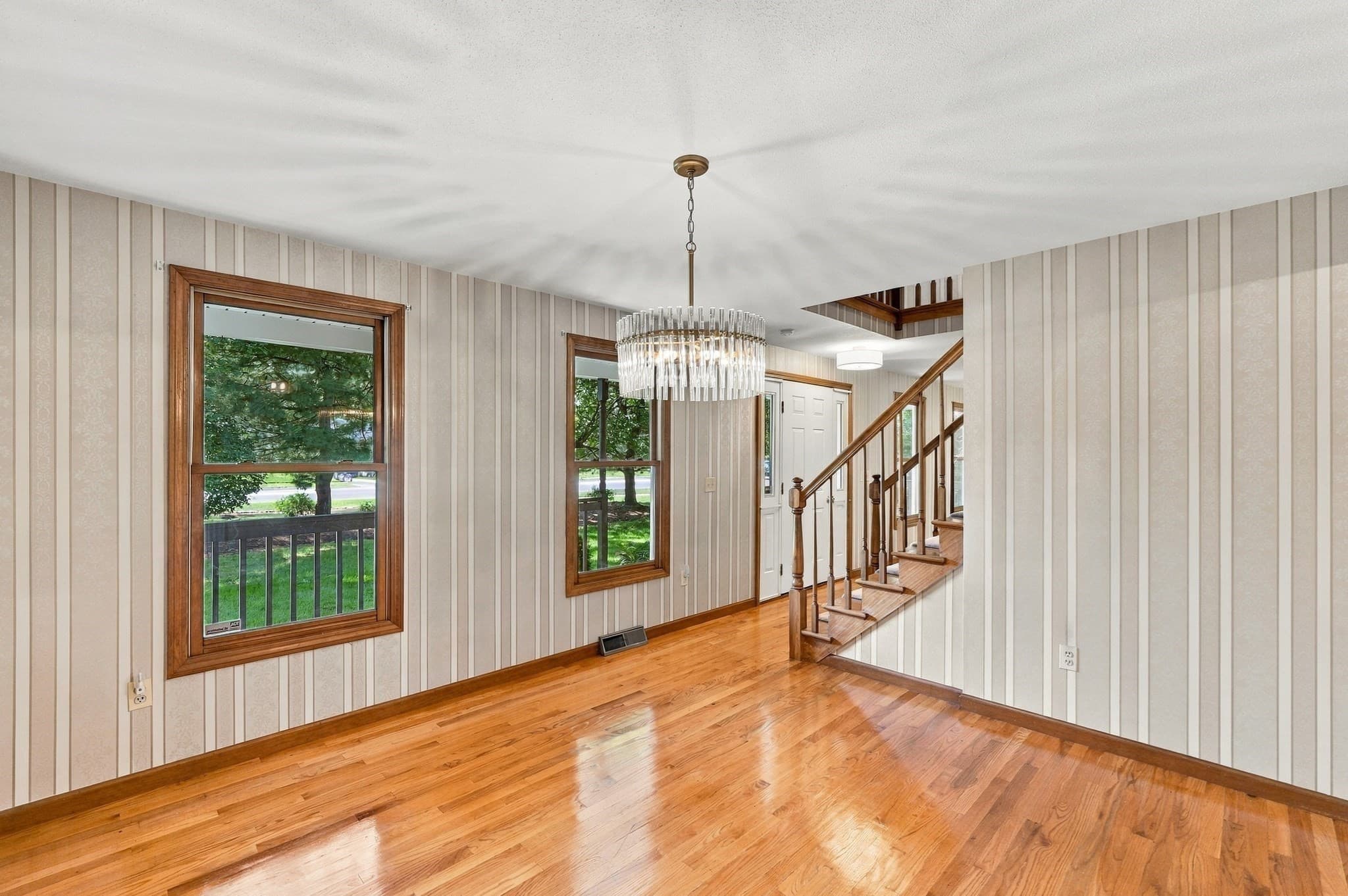 Single Family Residence at 690 Converse Street, Longmeadow MA 01106, Longmeadow, photo 10 of 39