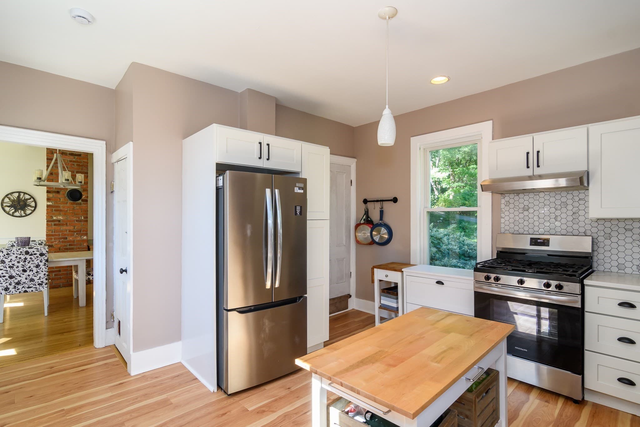 Single Family Residence at 164 Union St, Natick MA 01760, Natick, photo 5 of 30