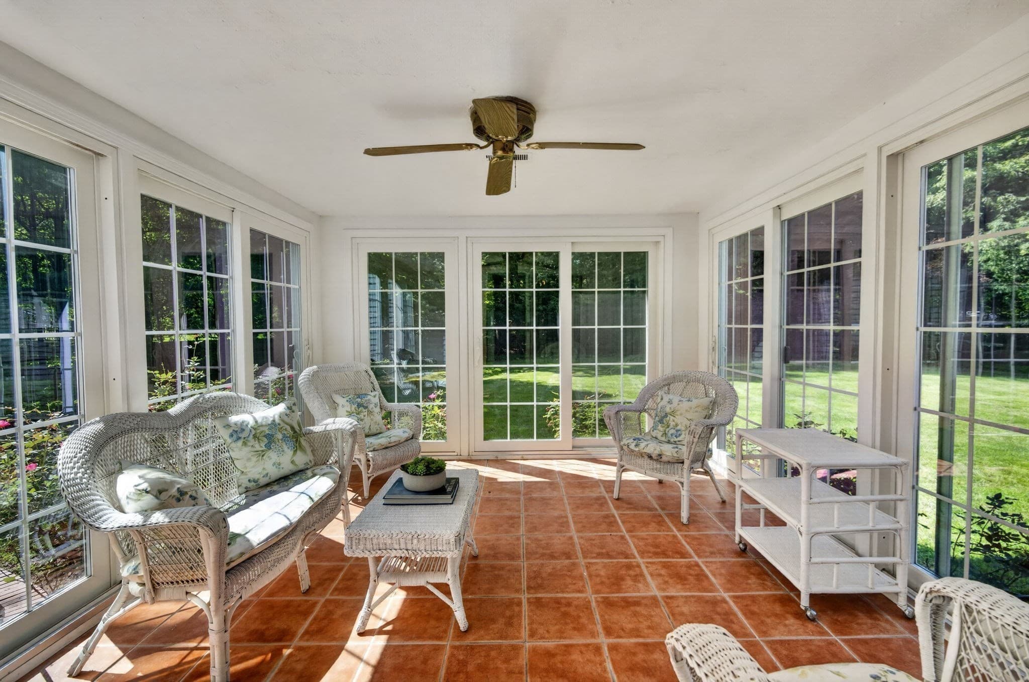 Single Family Residence at 132 Brentwood Cir, North Andover MA 01845, North Andover, photo 17 of 42