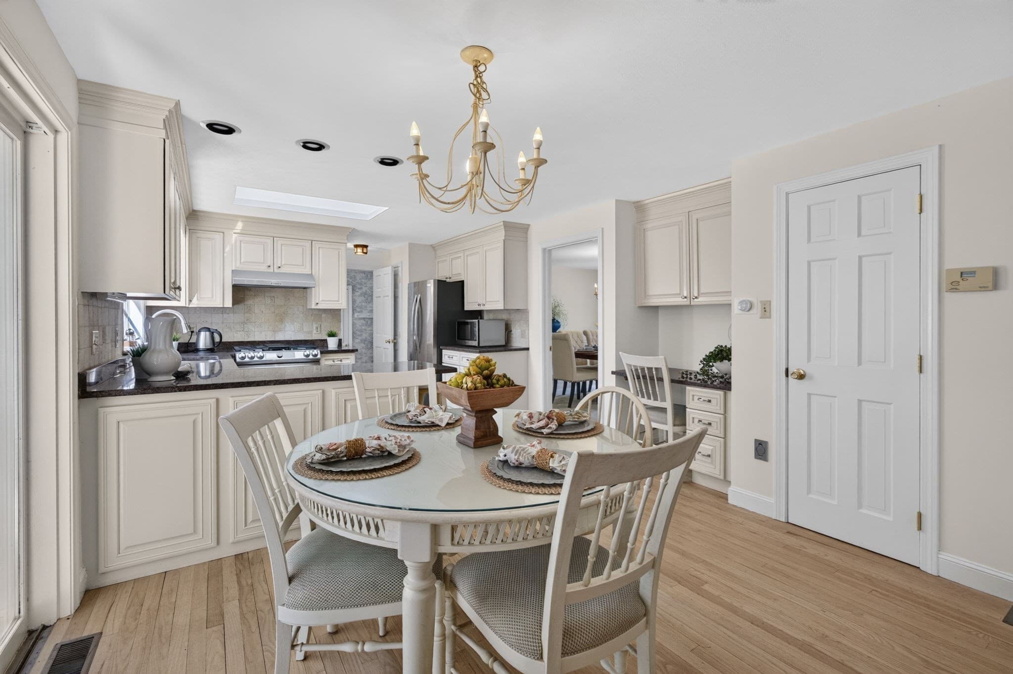 Single Family Residence at 132 Brentwood Cir, North Andover MA 01845, North Andover, photo 11 of 42