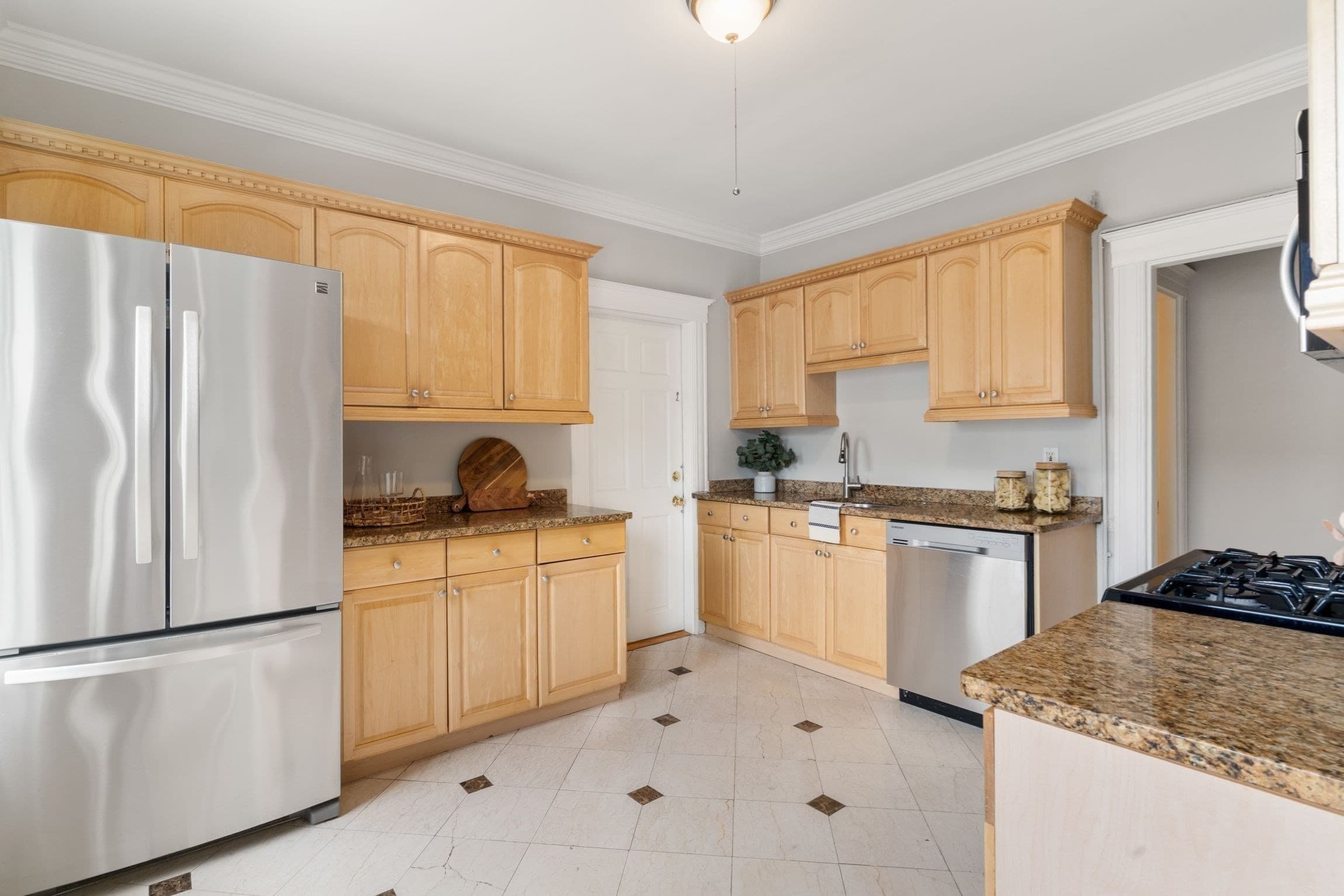 Condominium at 171 Savin Hill Ave # 2, Boston MA 02125, Boston, photo 13 of 27