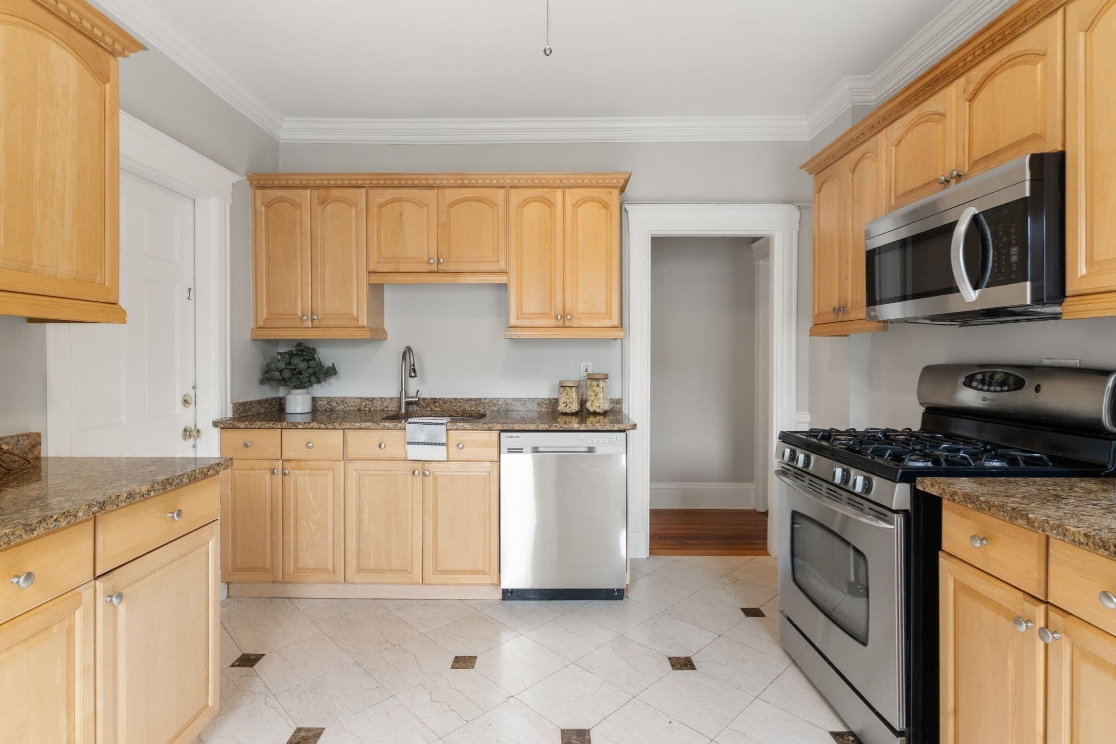 Condominium at 171 Savin Hill Ave # 2, Boston MA 02125, Boston, photo 14 of 27