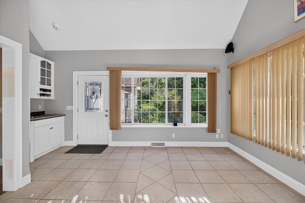 Single Family Residence at 31 Hillcrest Cir, Westfield MA 01085, Westfield, photo 23 of 42