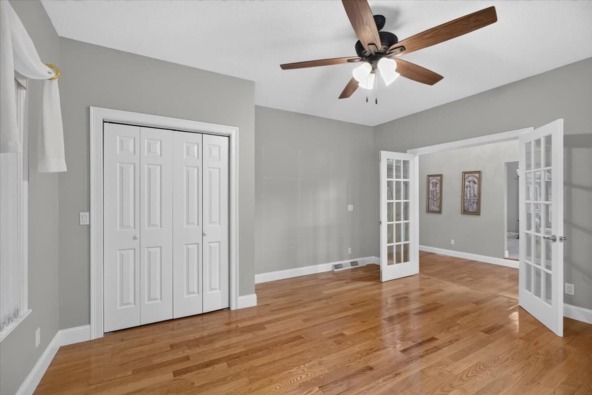 Single Family Residence at 31 Hillcrest Cir, Westfield MA 01085, Westfield, photo 7 of 42