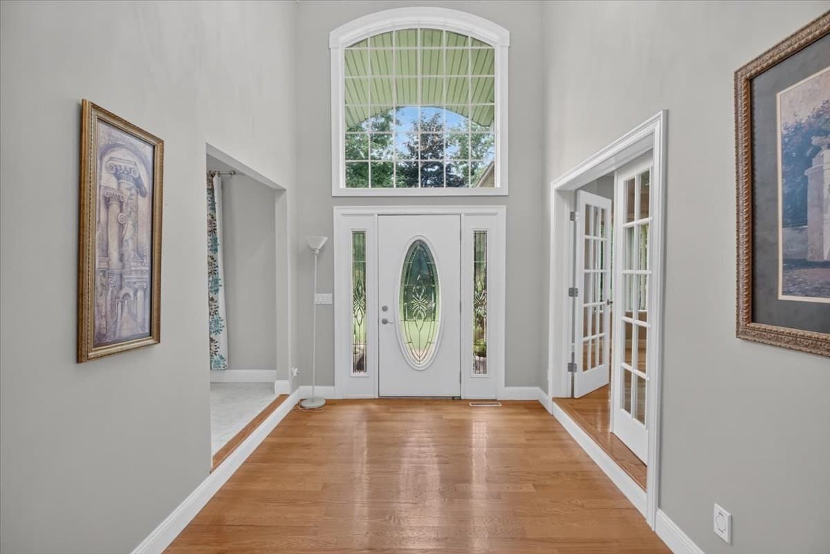 Single Family Residence at 31 Hillcrest Cir, Westfield MA 01085, Westfield, photo 3 of 42