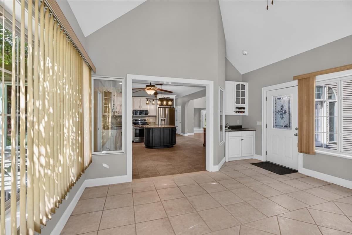 Single Family Residence at 31 Hillcrest Cir, Westfield MA 01085, Westfield, photo 24 of 42