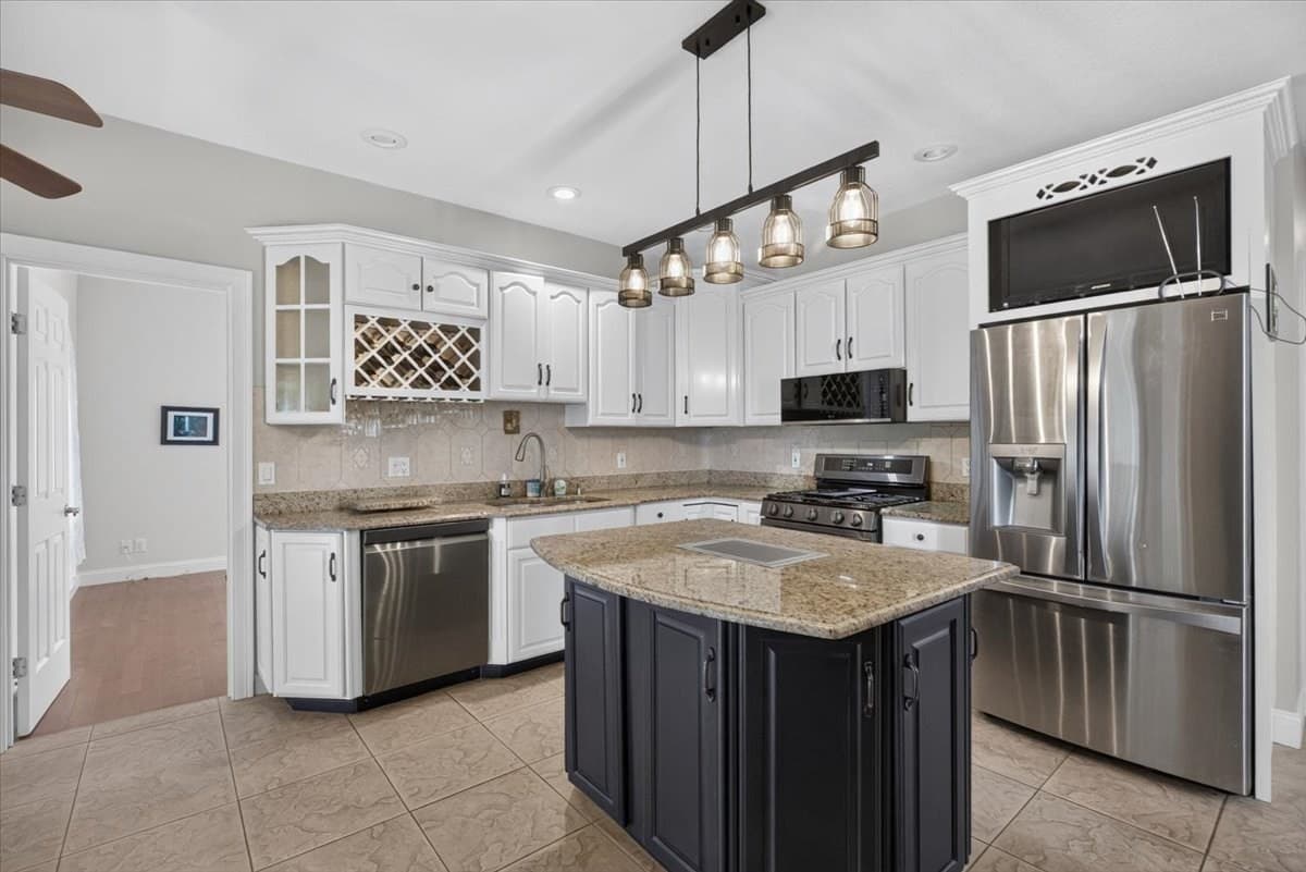 Single Family Residence at 31 Hillcrest Cir, Westfield MA 01085, Westfield, photo 18 of 42