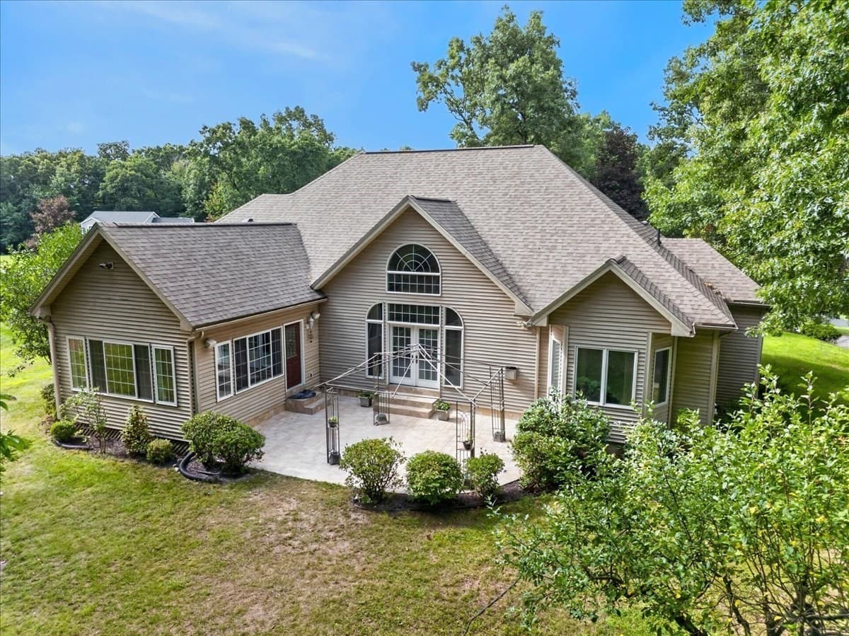 Single Family Residence at 31 Hillcrest Cir, Westfield MA 01085, Westfield, photo 40 of 42