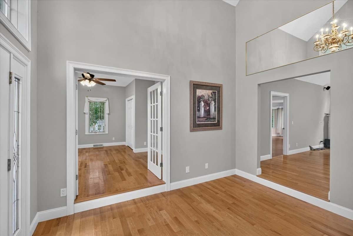 Single Family Residence at 31 Hillcrest Cir, Westfield MA 01085, Westfield, photo 4 of 42