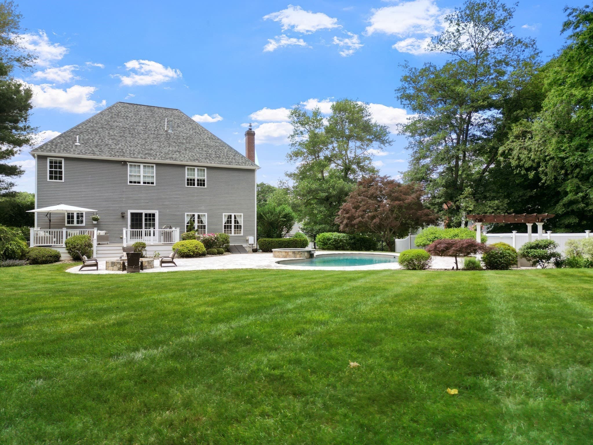 Single Family Residence at 5 Wildebrook Rd, Medway MA 02053, Medway, photo 3 of 42