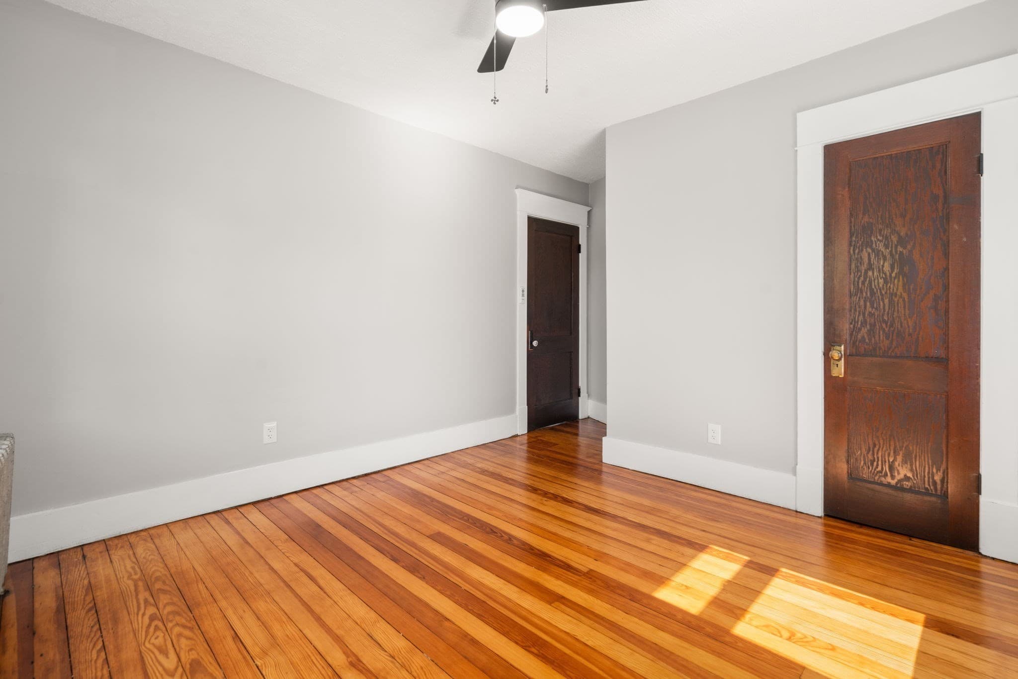 Single Family Residence at 549 Chicopee St, Chicopee MA 01013, Chicopee, photo 22 of 28