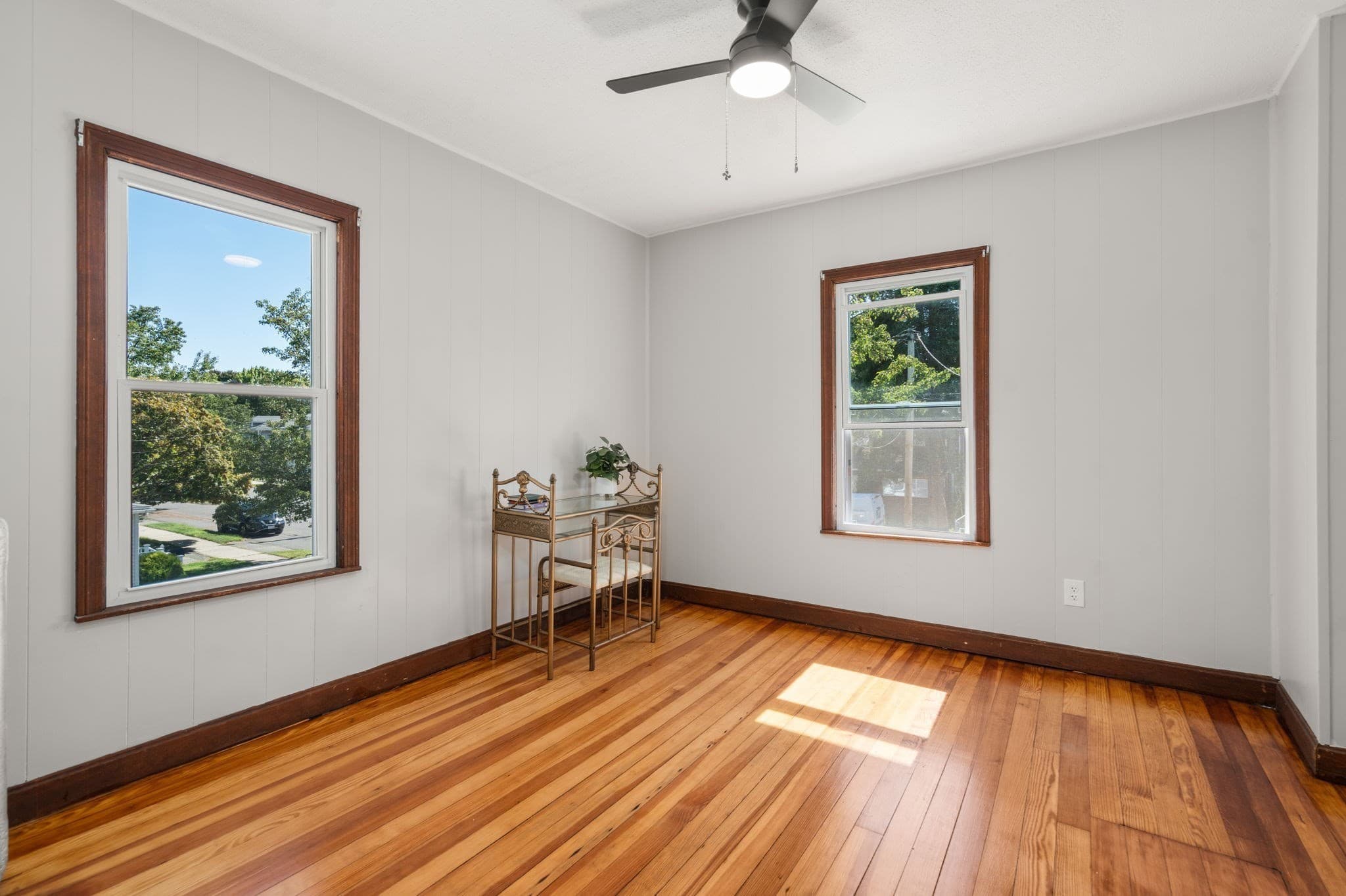 Single Family Residence at 549 Chicopee St, Chicopee MA 01013, Chicopee, photo 18 of 28