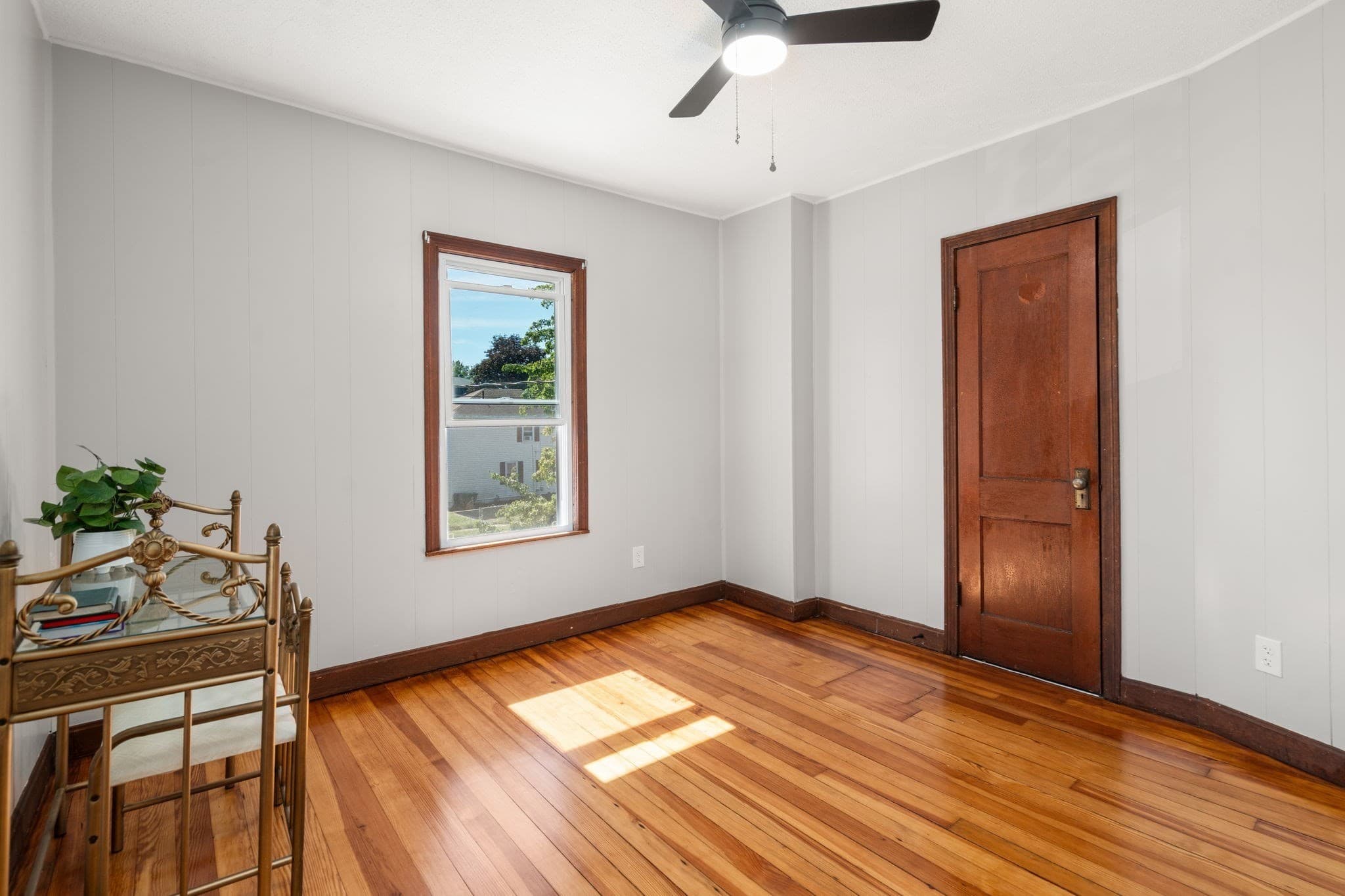 Single Family Residence at 549 Chicopee St, Chicopee MA 01013, Chicopee, photo 19 of 28