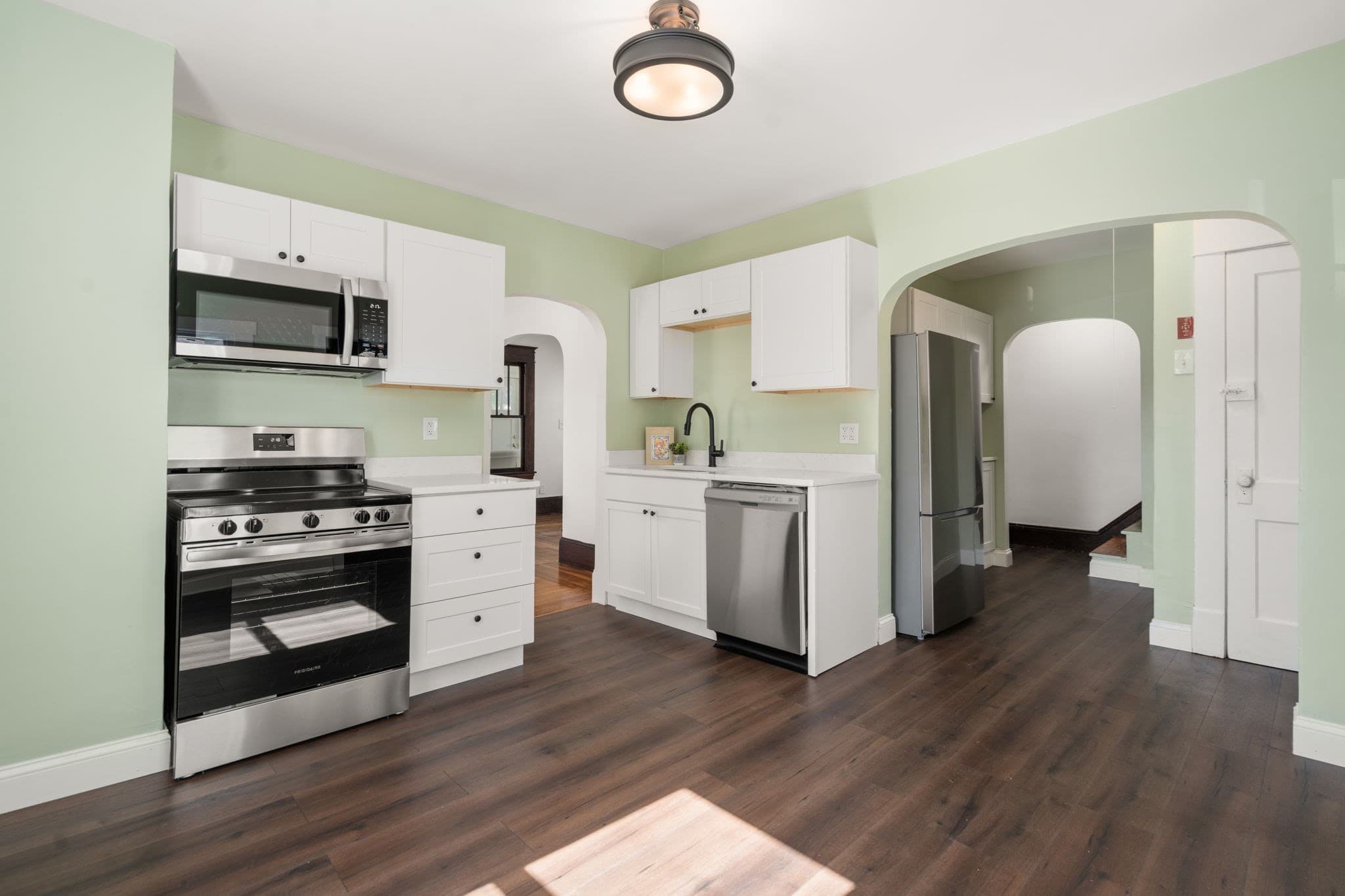 Single Family Residence at 549 Chicopee St, Chicopee MA 01013, Chicopee, photo 4 of 28