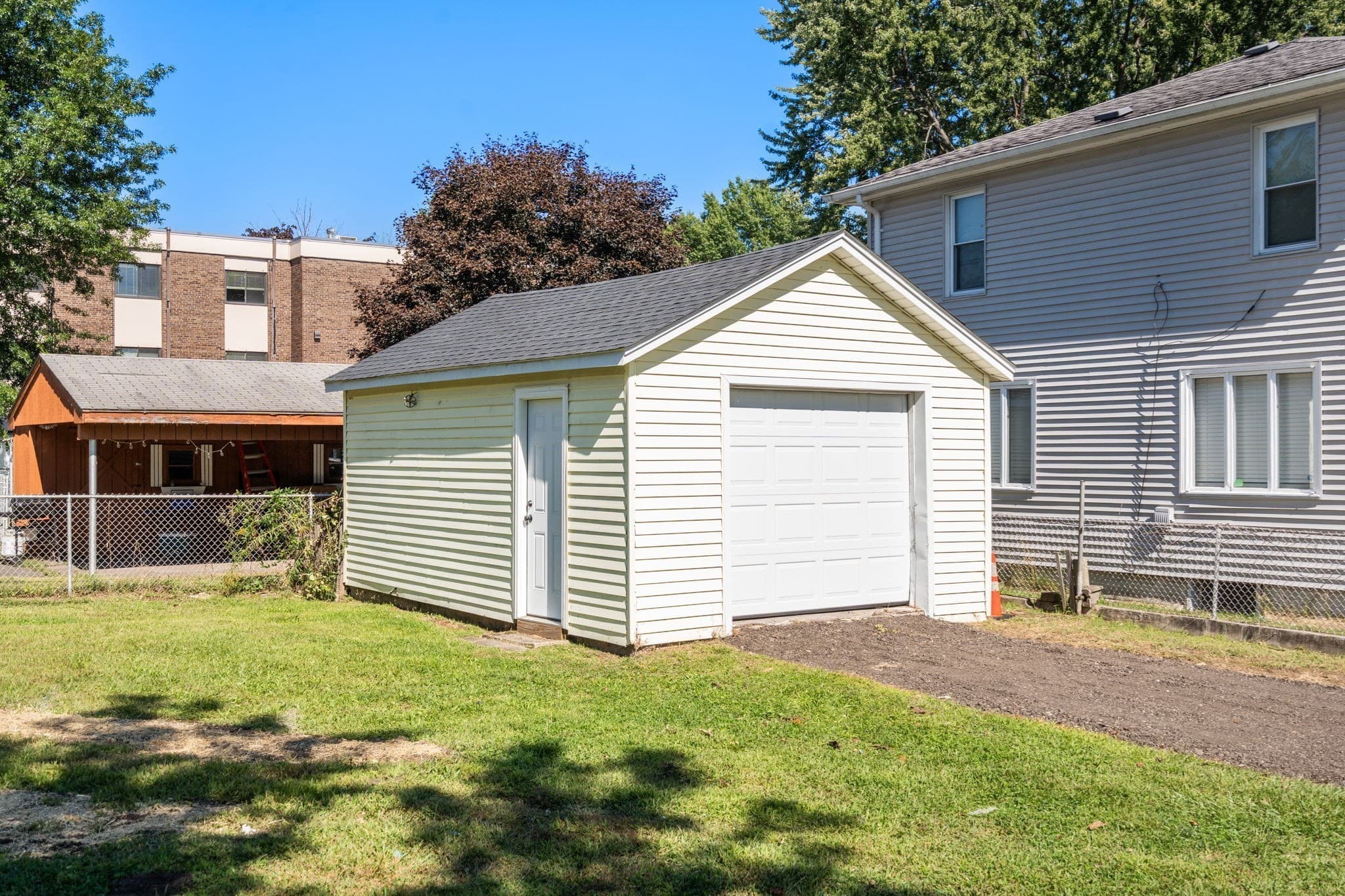 Single Family Residence at 549 Chicopee St, Chicopee MA 01013, Chicopee, photo 25 of 28