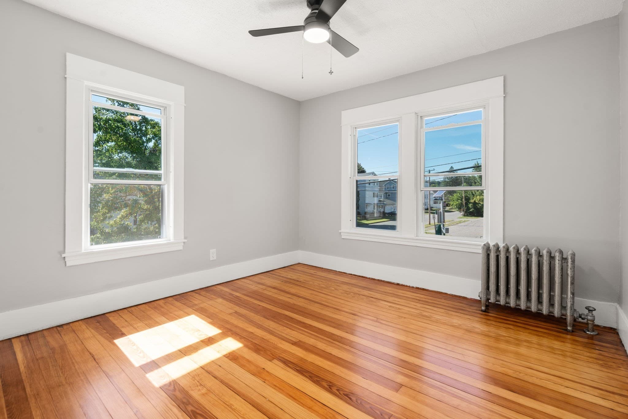 Single Family Residence at 549 Chicopee St, Chicopee MA 01013, Chicopee, photo 21 of 28