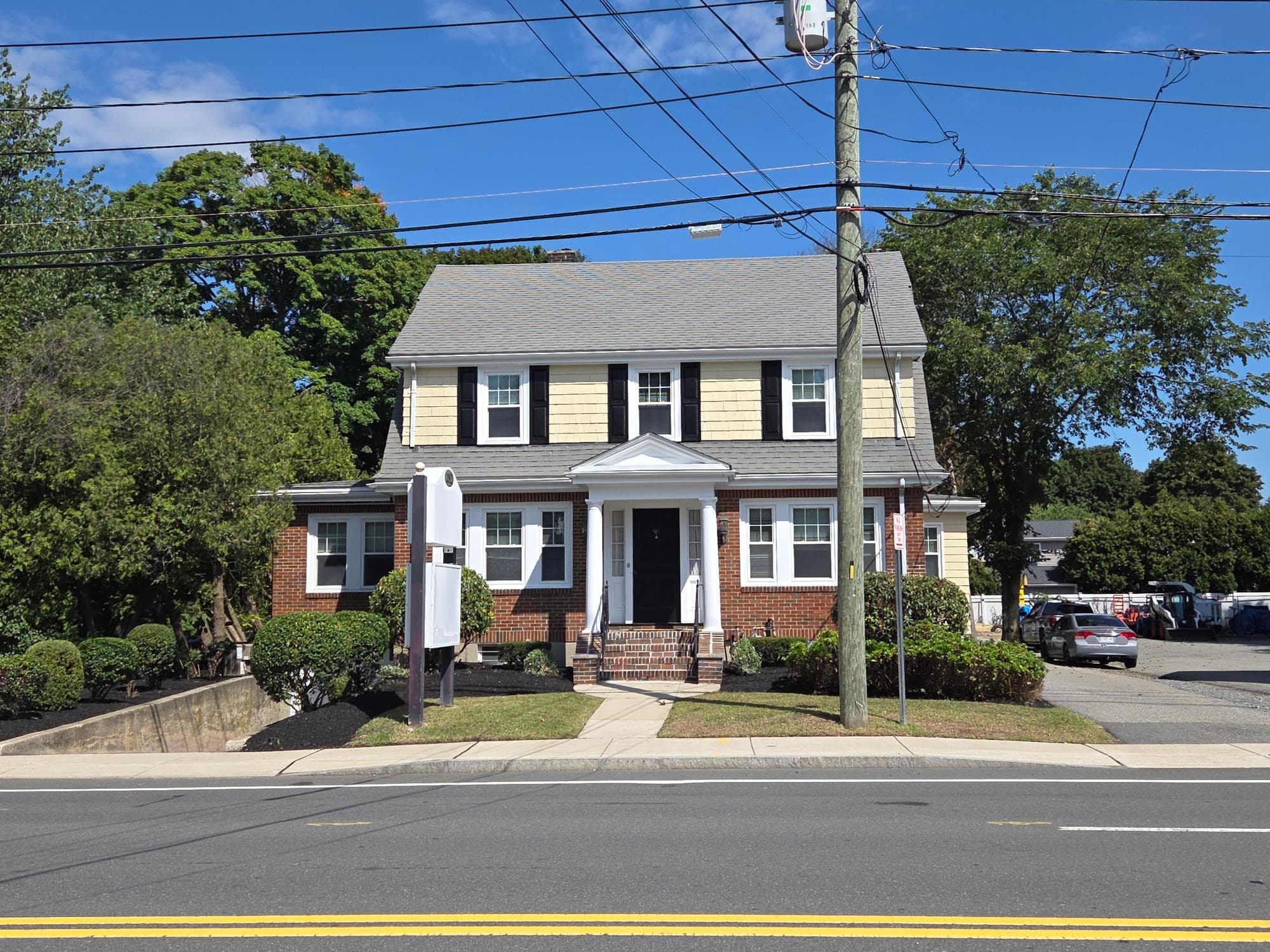 282 Montvale Ave, Woburn MA 01801