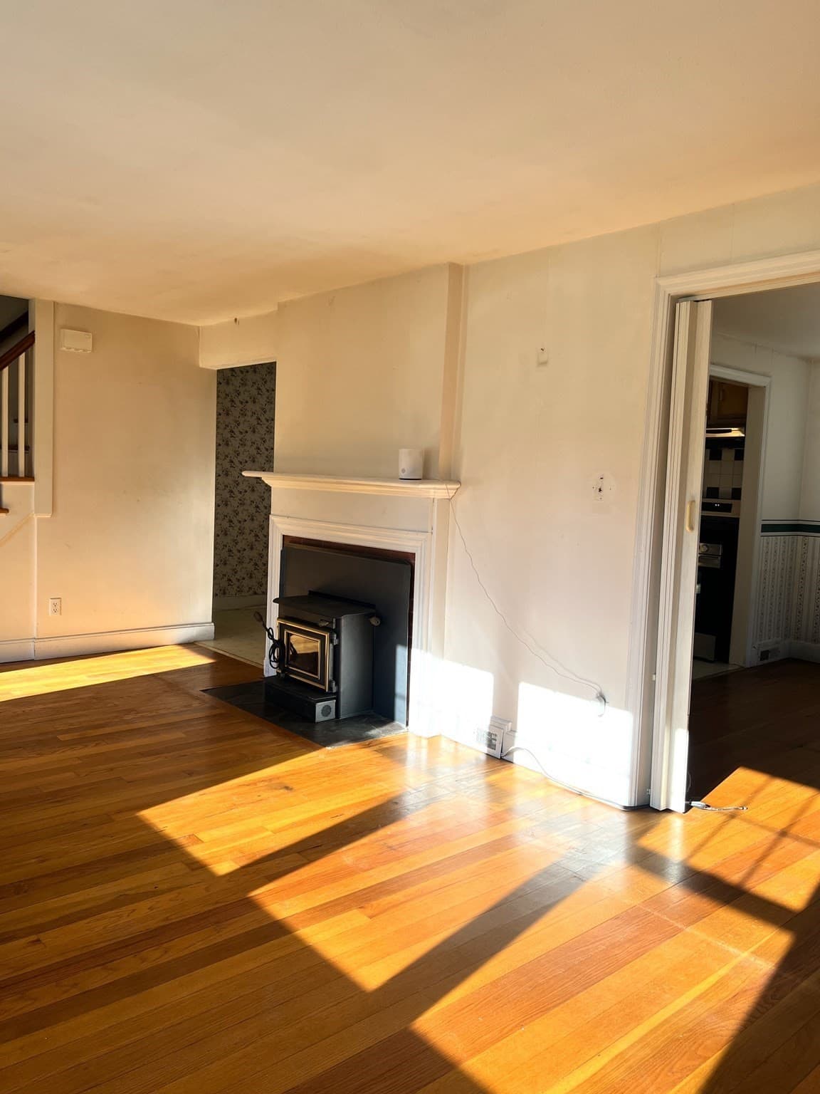 Single Family Residence at 109 Pilgrim, Springfield MA 01118, Springfield, photo 5 of 35