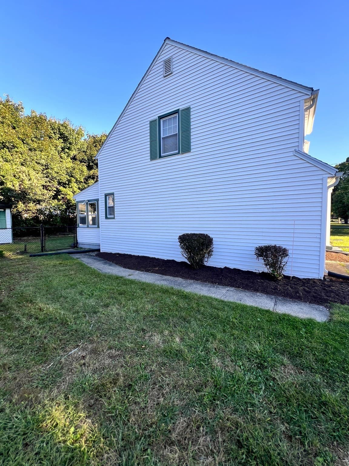 Single Family Residence at 109 Pilgrim, Springfield MA 01118, Springfield, photo 29 of 35
